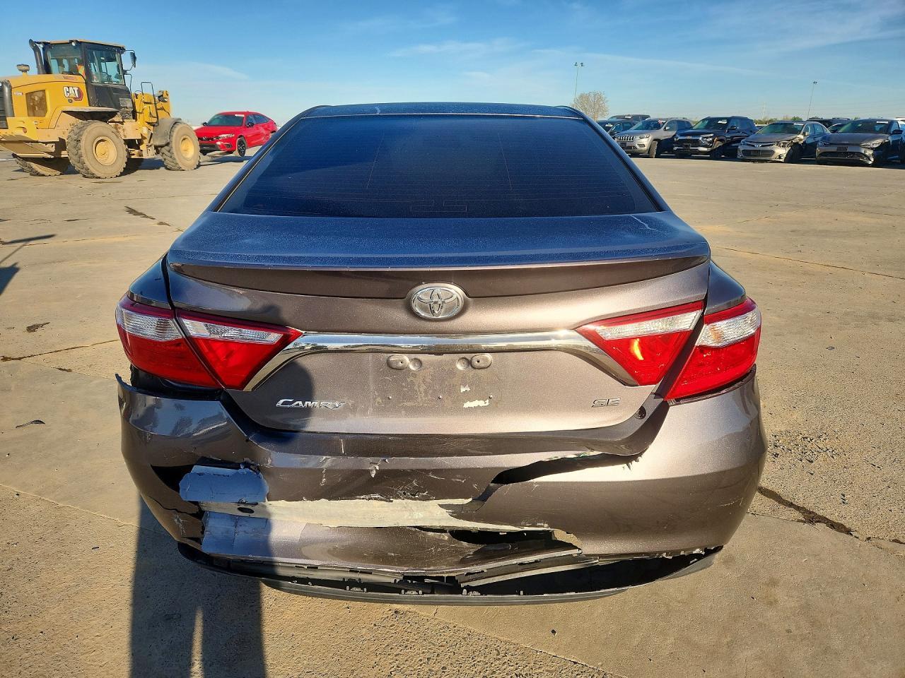 2017 Toyota Camry Se - Фото 6