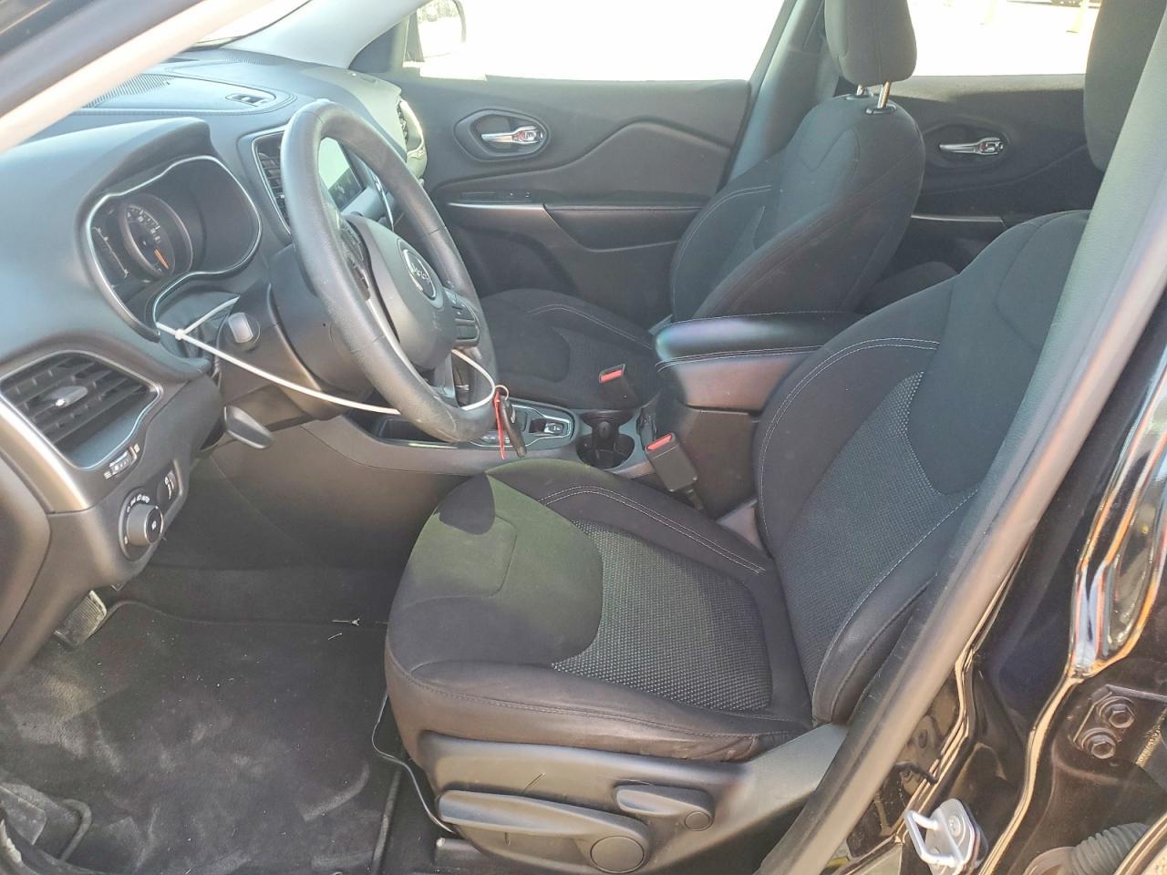 2019 Jeep Cherokee Latitude - Фото 7