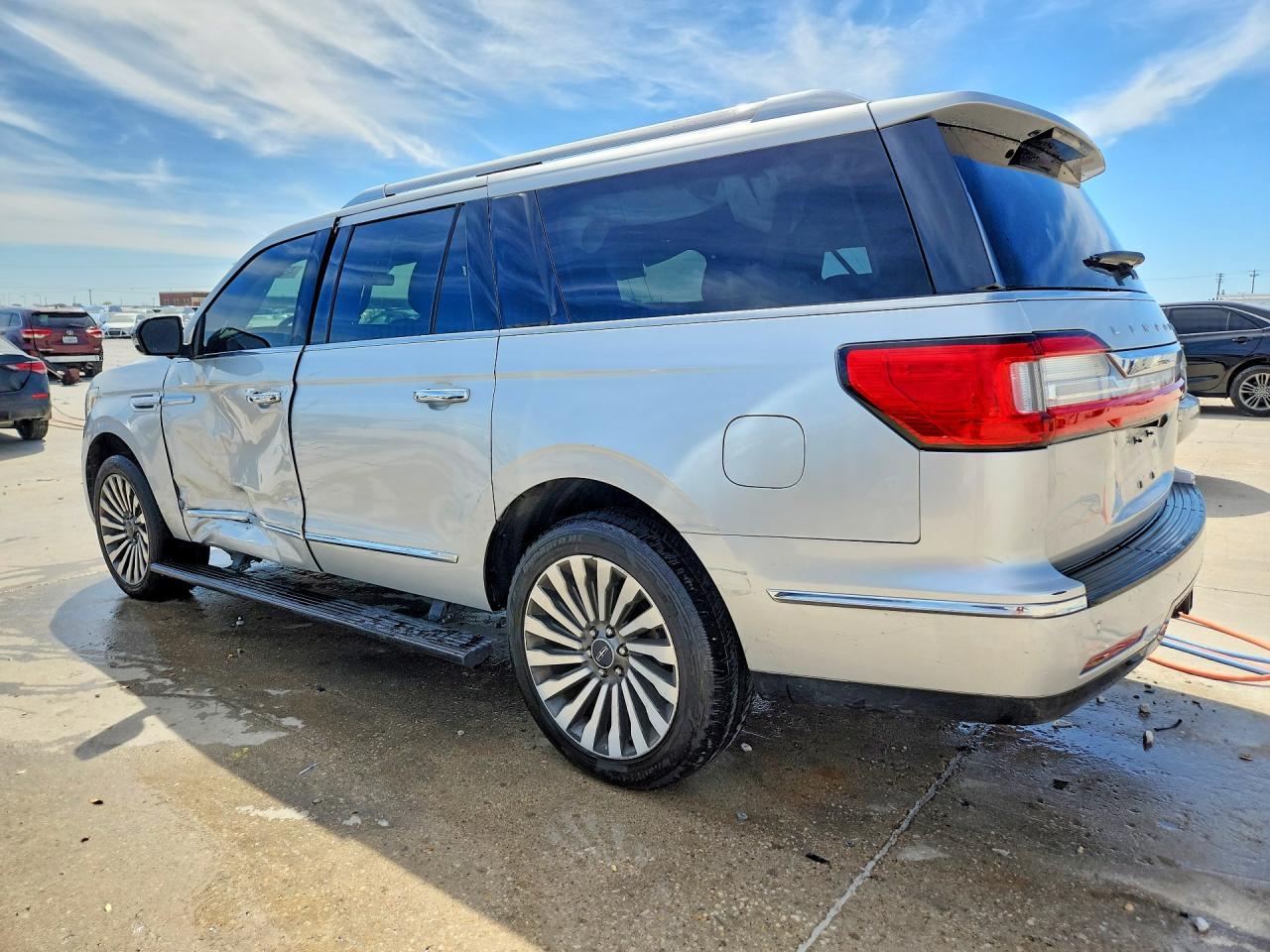 2018 Lincoln Navigator L Reserve - Image 2