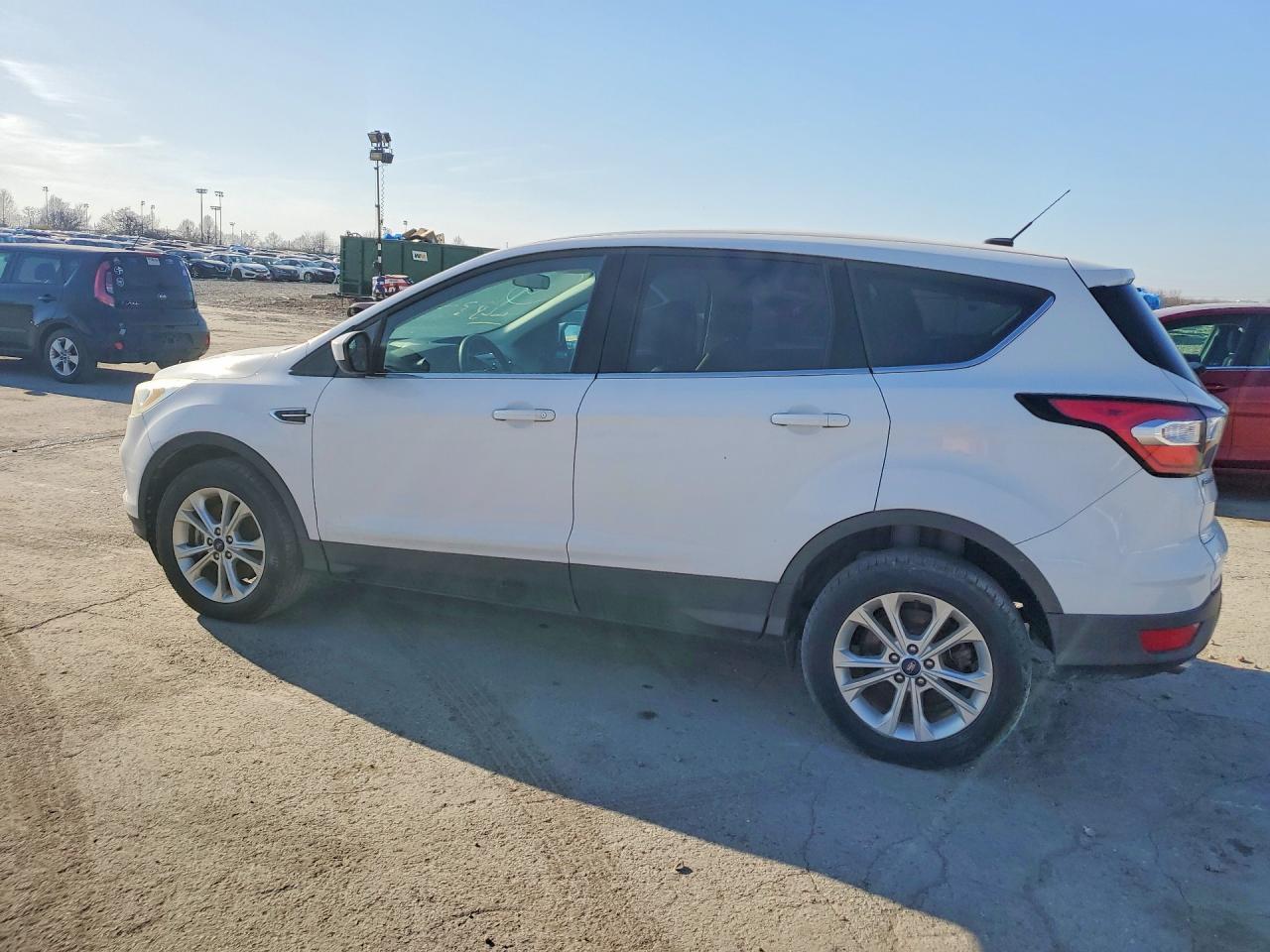 2017 Ford Escape Se - Image 2