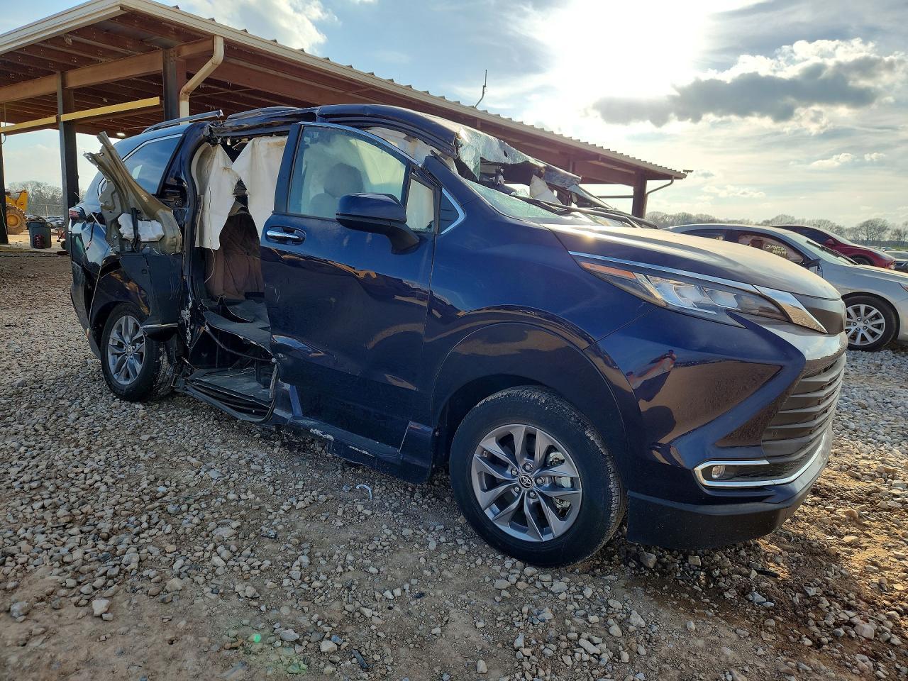 2022 Toyota Sienna Xle 7-Passenger - Фото 4