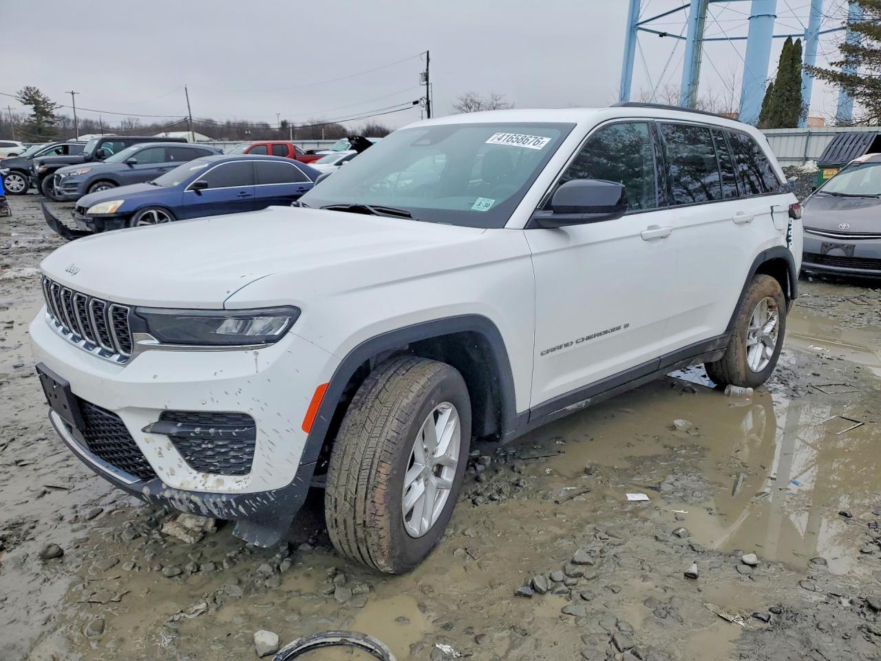 2025 Jeep Grand Cherokee Laredo