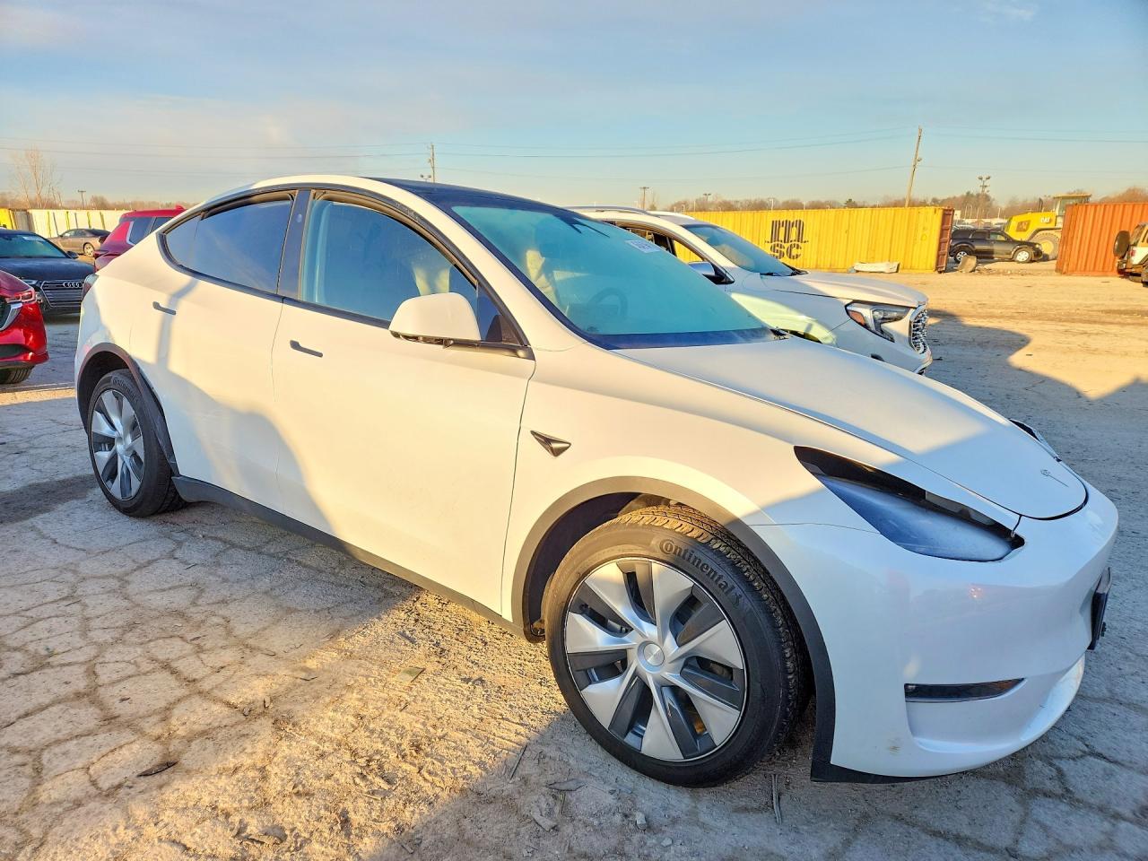 2023 Tesla Model Y - Image 4