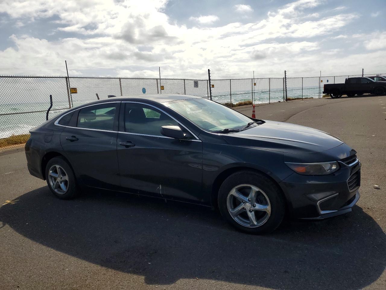 2017 Chevrolet Malibu Ls - Фото 4
