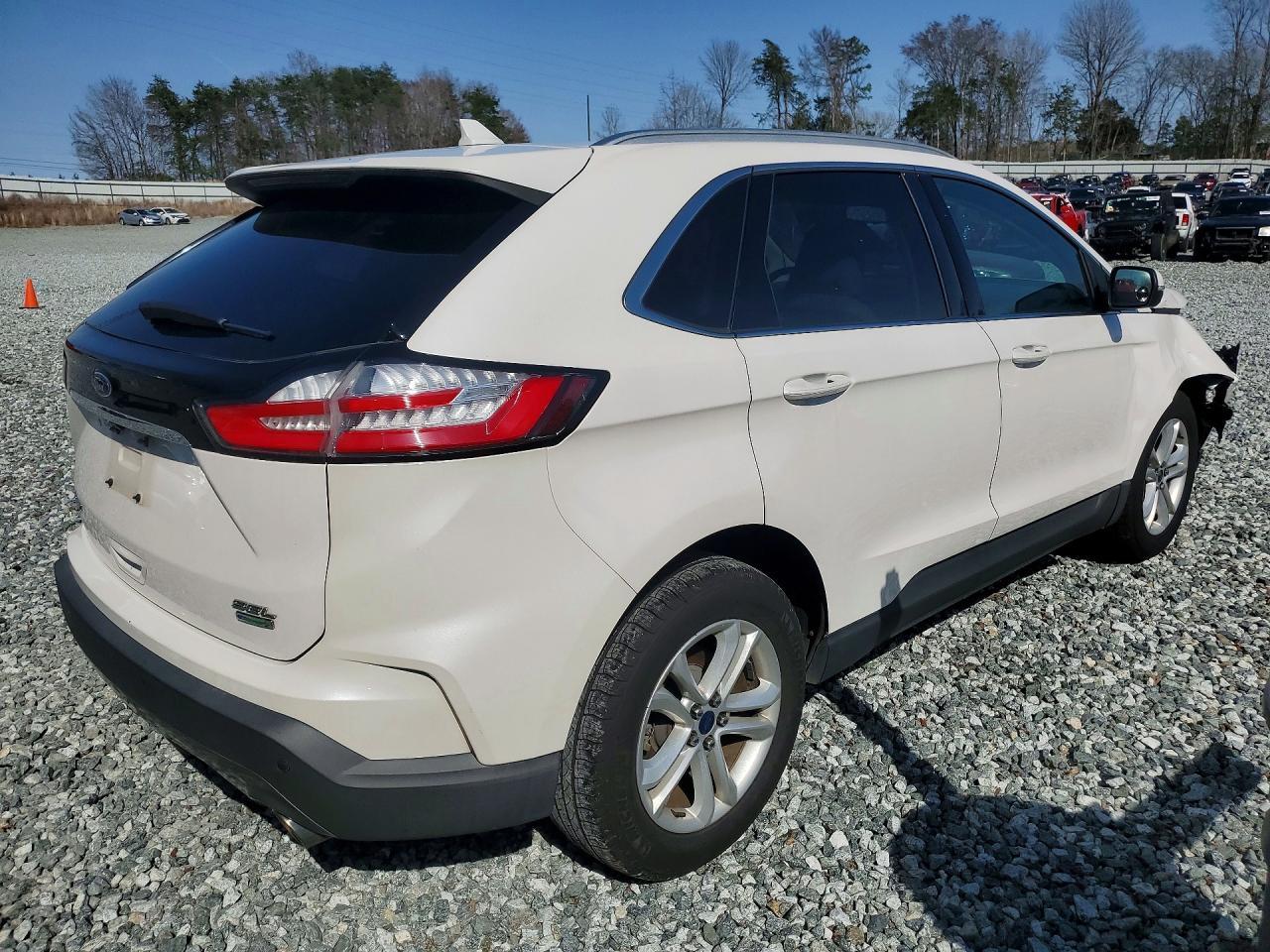 2019 Ford Edge Sel - Image 3