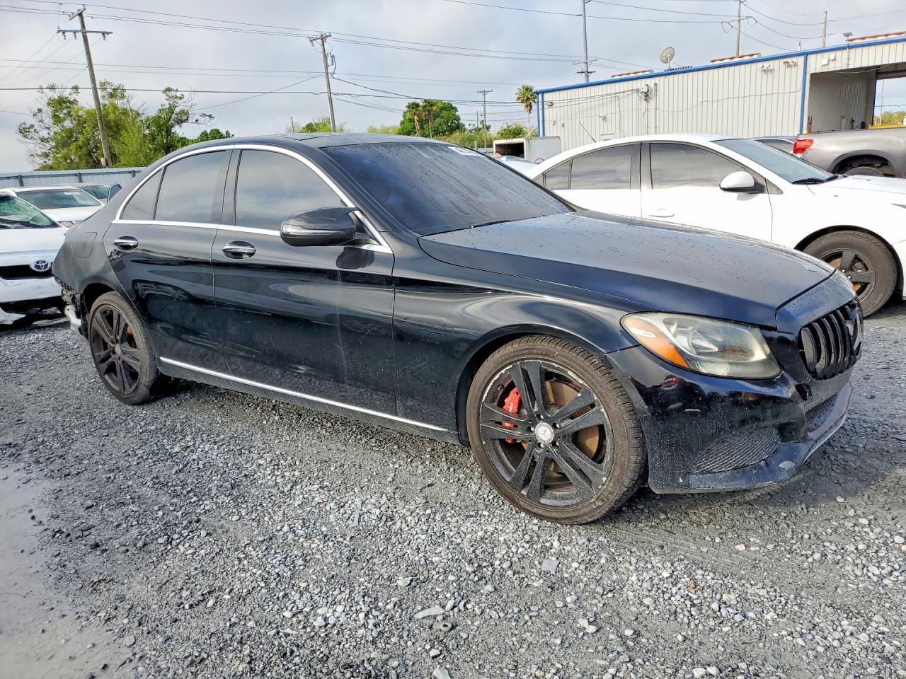 2016 Mercedes-Benz C 300 4Matic - Image 4