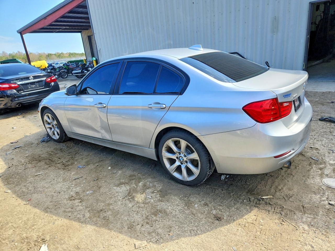 2013 BMW 320 I xDrive - Фото 2