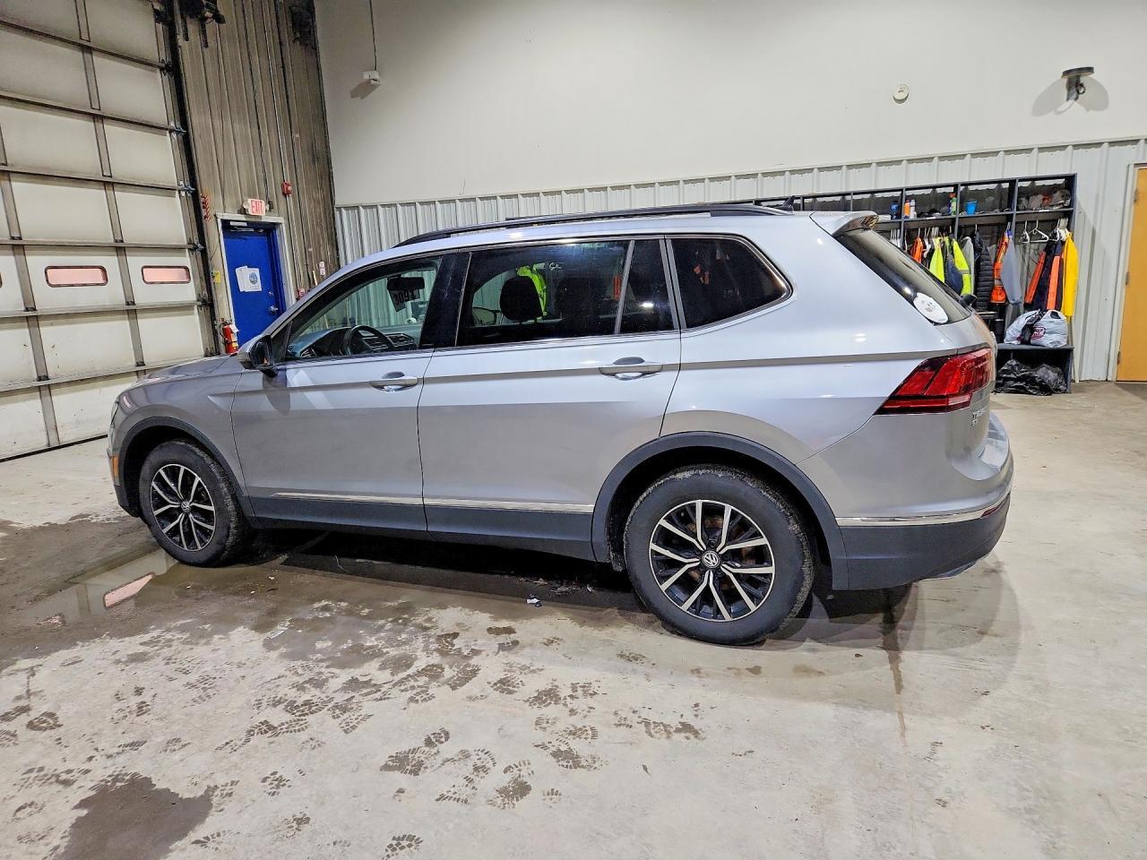 2021 Volkswagen Tiguan Se - Image 2