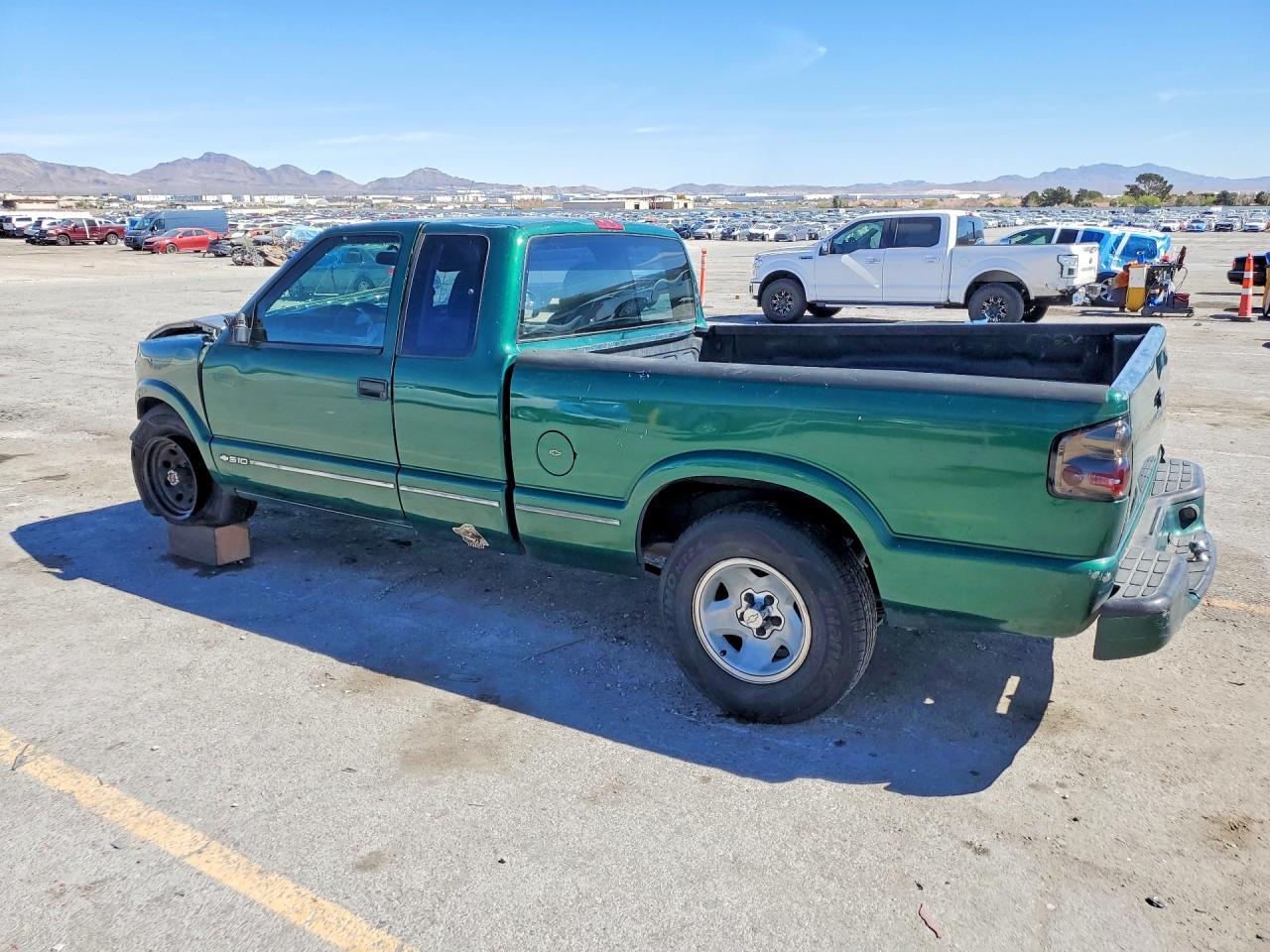 2000 Chevrolet S Truck S10 - Фото 2