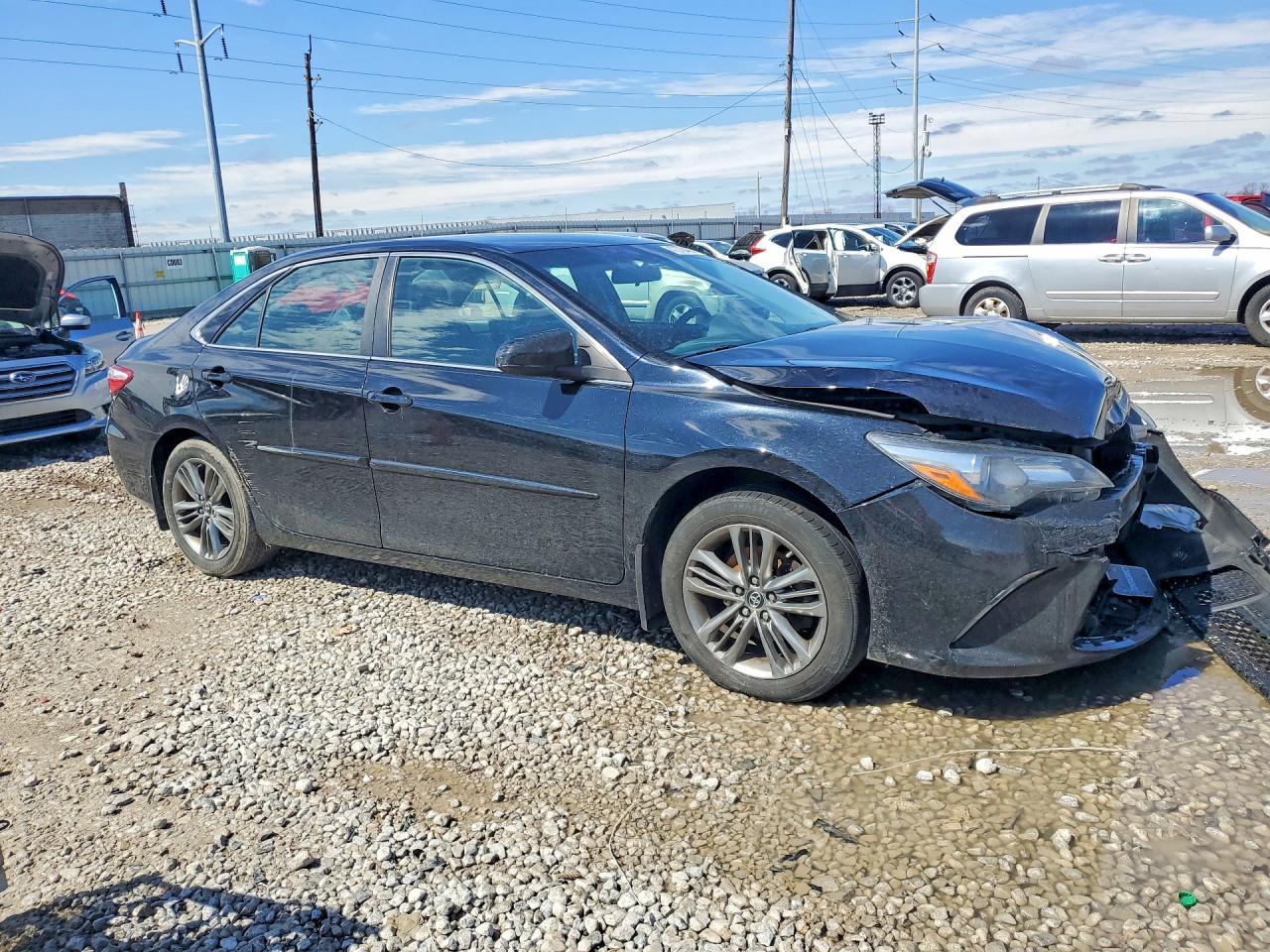 2017 Toyota Camry - Фото 4