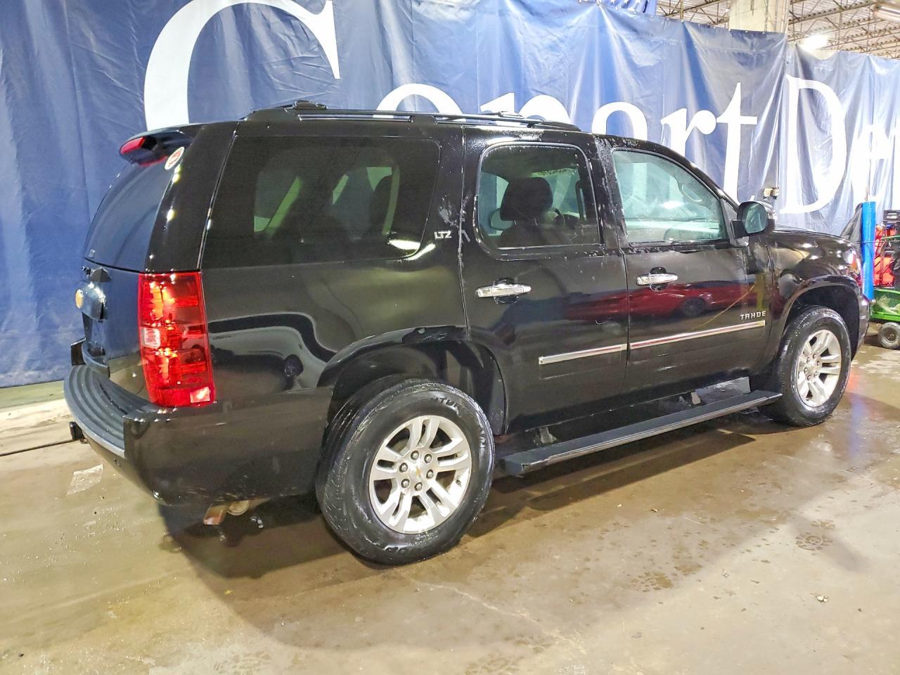 2013 Chevrolet Tahoe K1500 Ltz - Image 3