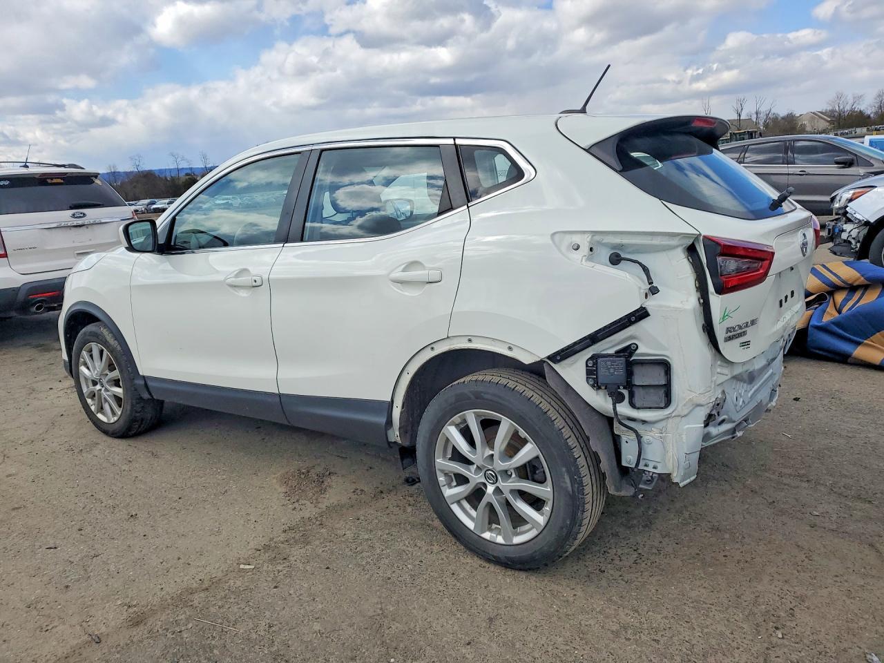 2021 Nissan Rogue Sport S - Image 2