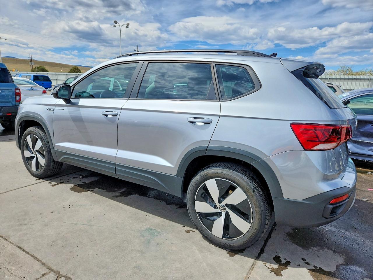 2024 Volkswagen Taos S - Фото 2