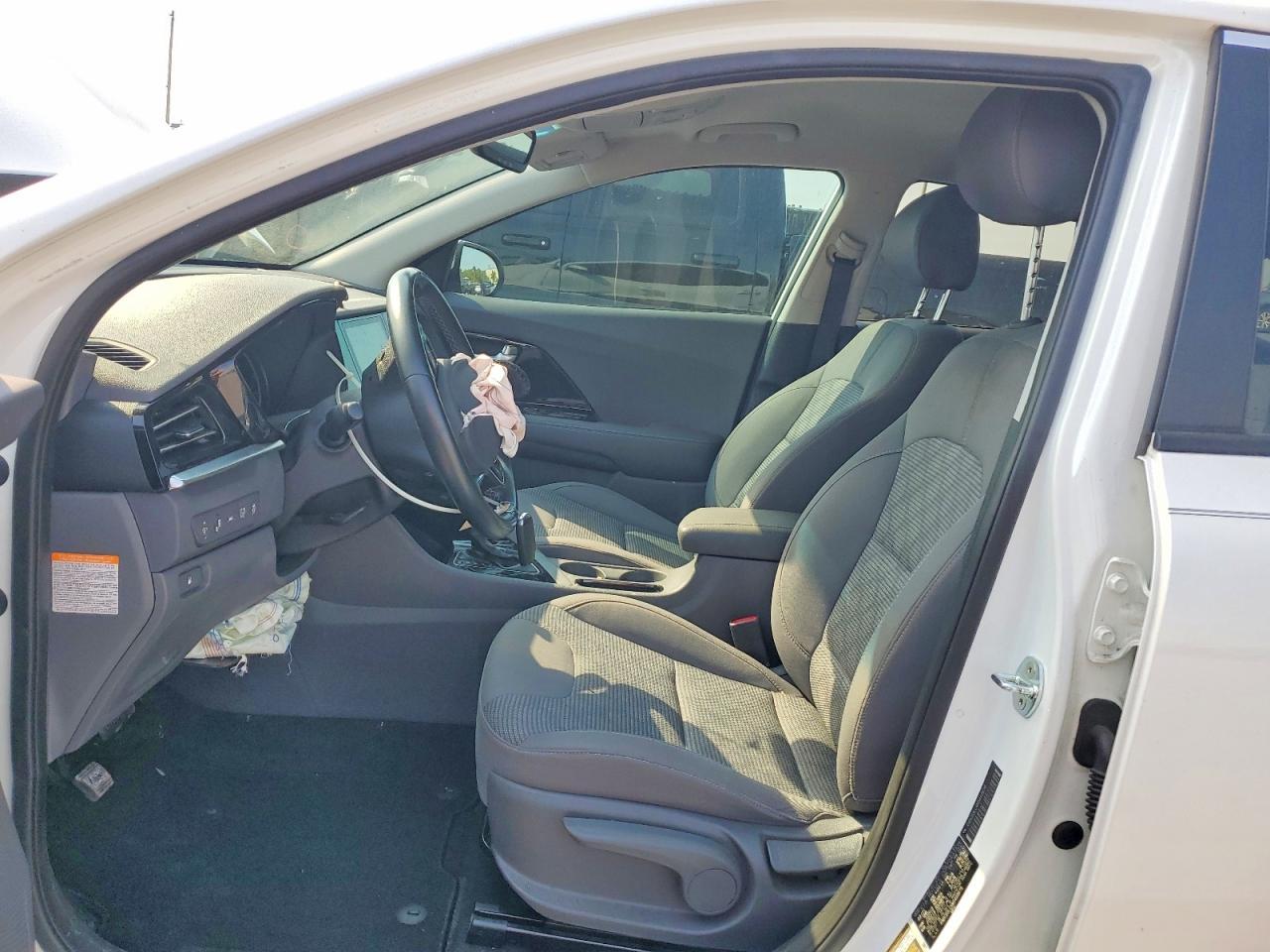 2021 Kia Niro Lxs - Image 7
