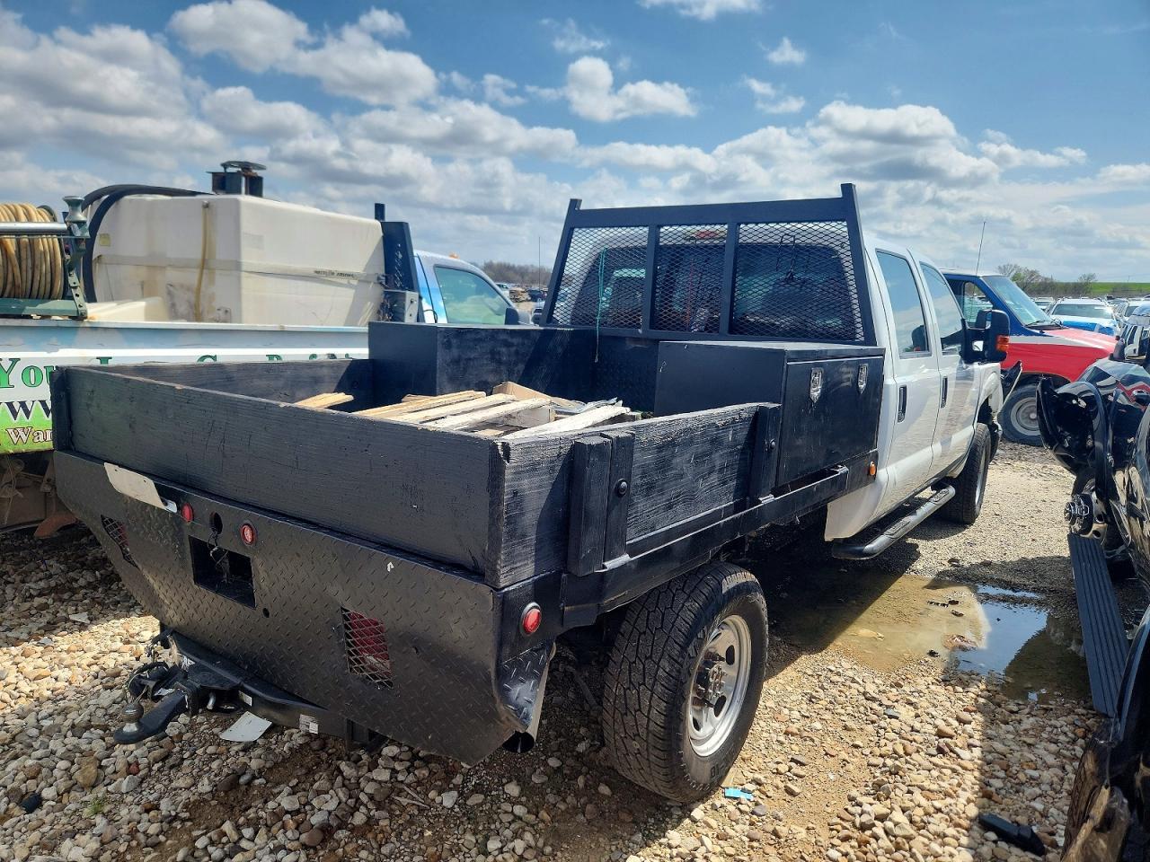 2012 Ford F350 Super Duty Flatbed Truck - Фото 4