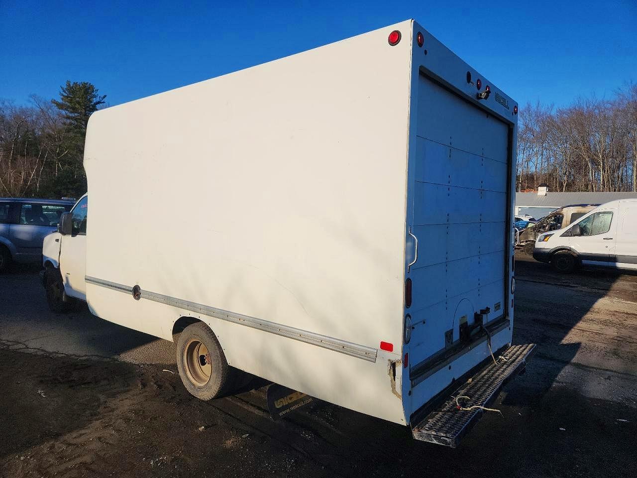 2019 Chevrolet Express G3500 - Фото 3