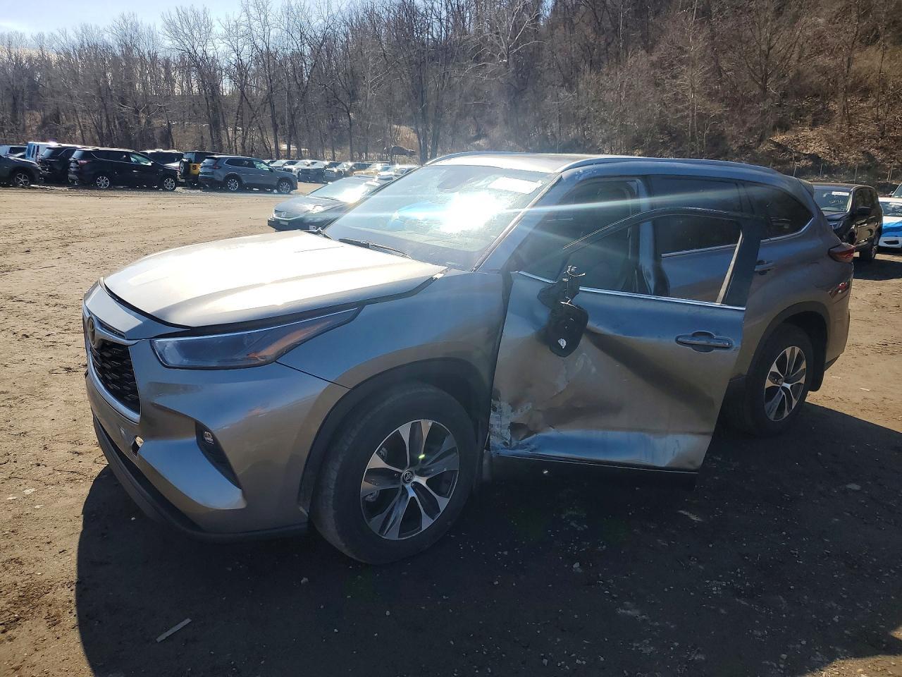 2025 Toyota Highlander Xle