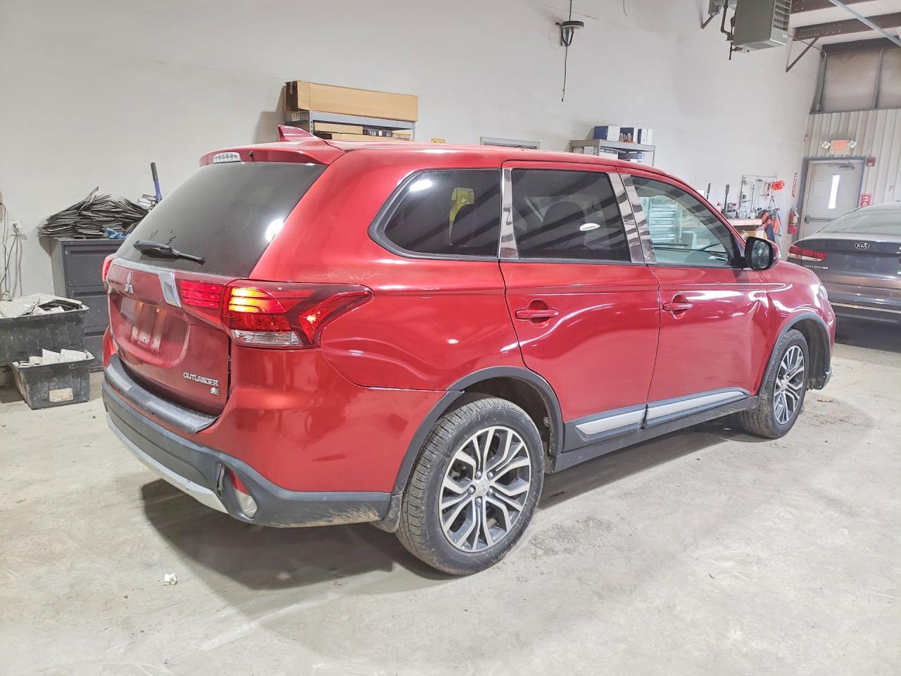2017 Mitsubishi Outlander Se - Image 3