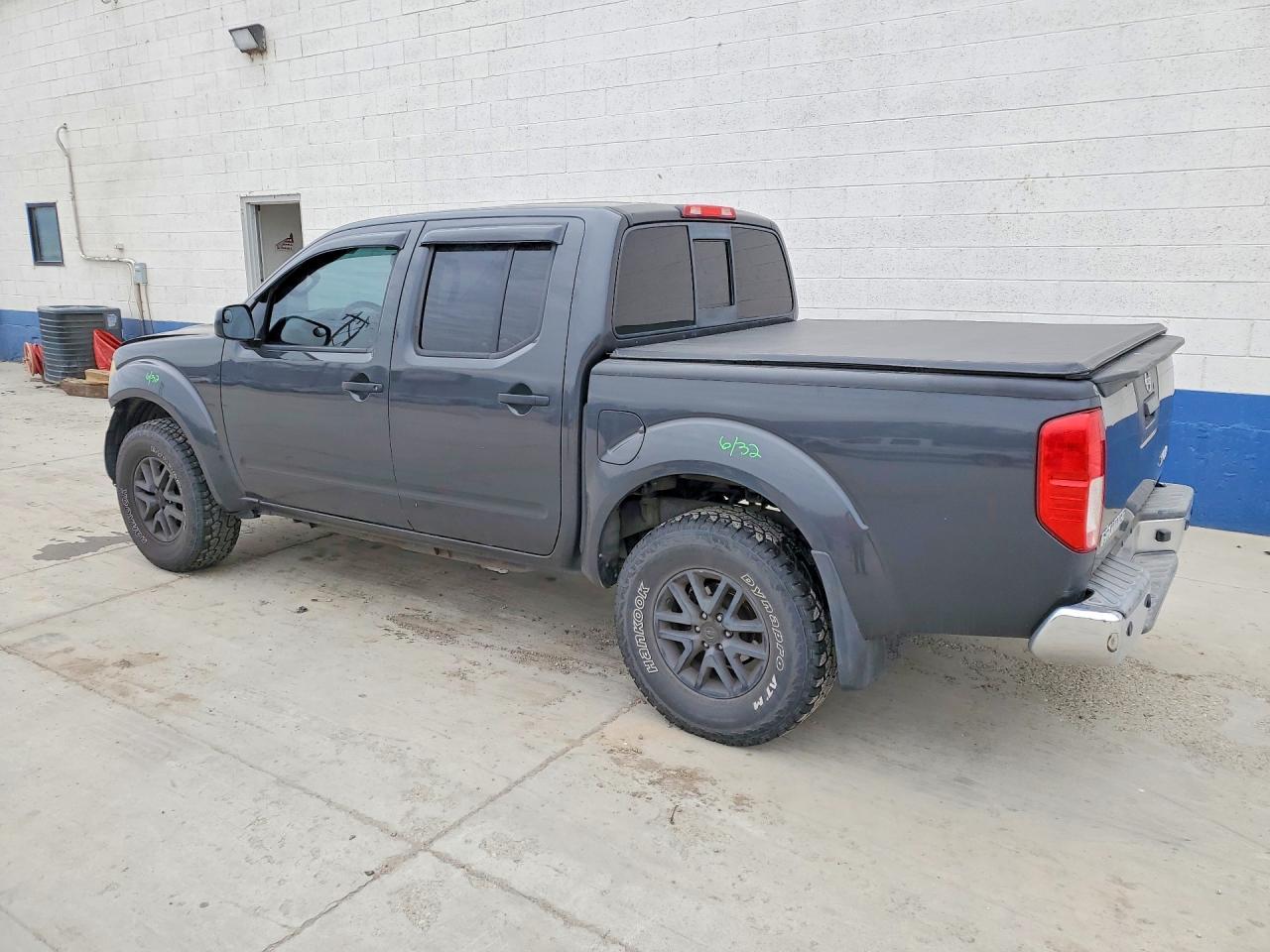 2015 Nissan Frontier S - Фото 2