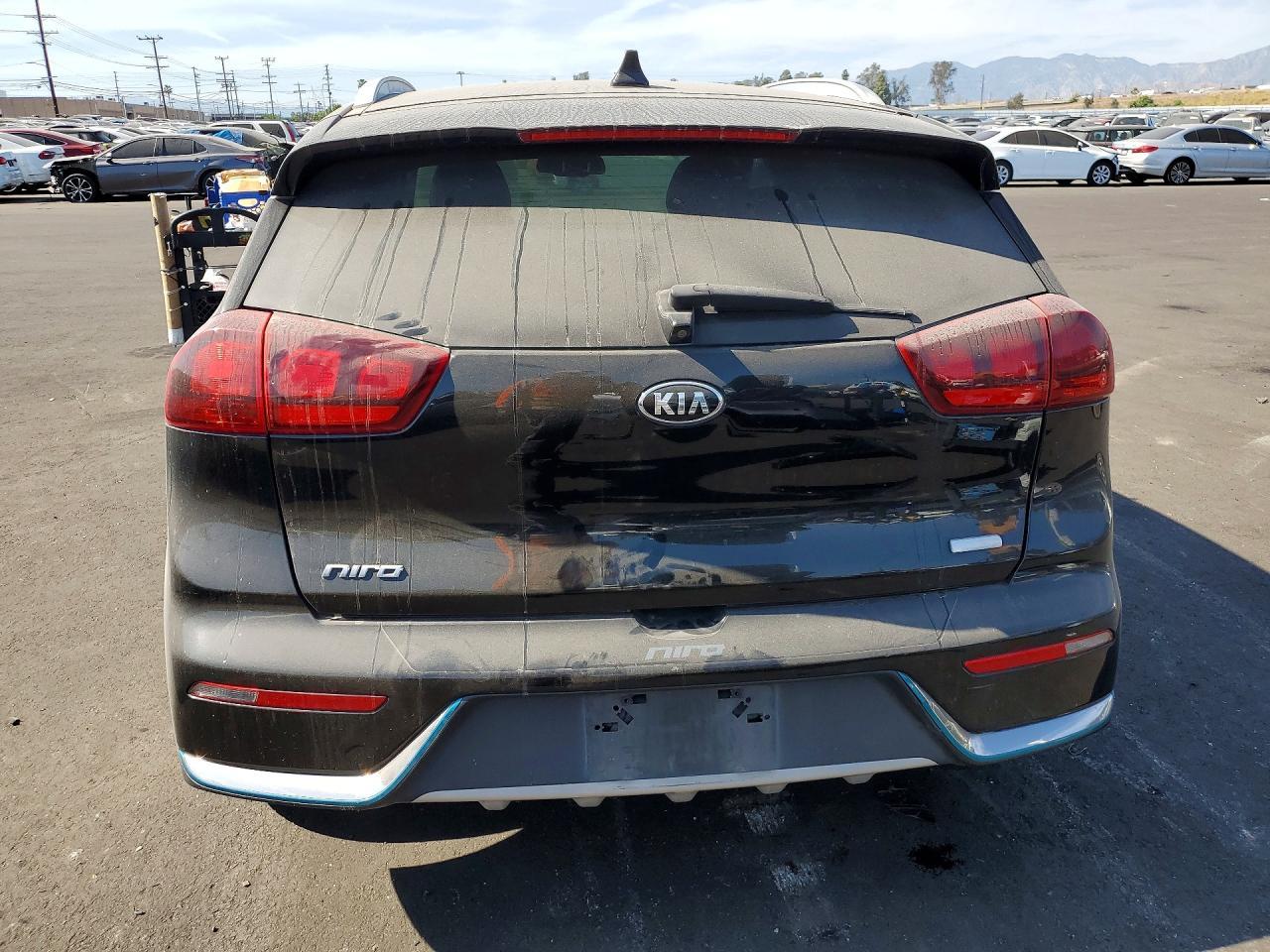 2018 Kia Niro Plug-In Hybrid Lx - Image 6
