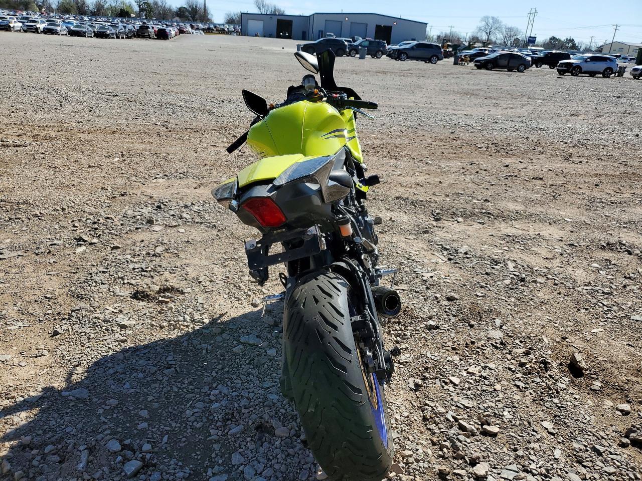 2025 Yamaha Yzfr7 - Image 4