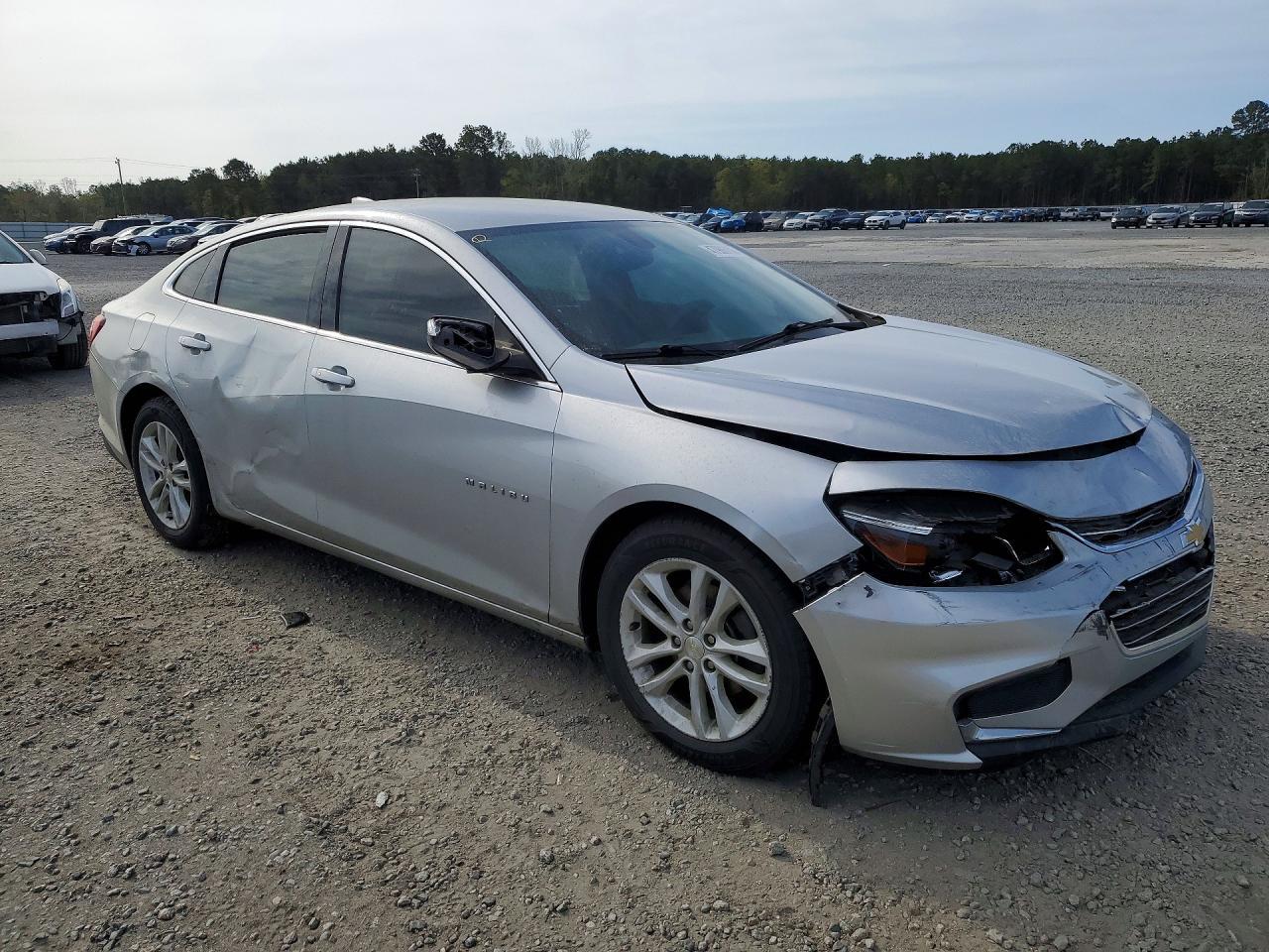 2018 Chevrolet Malibu Lt - Image 4