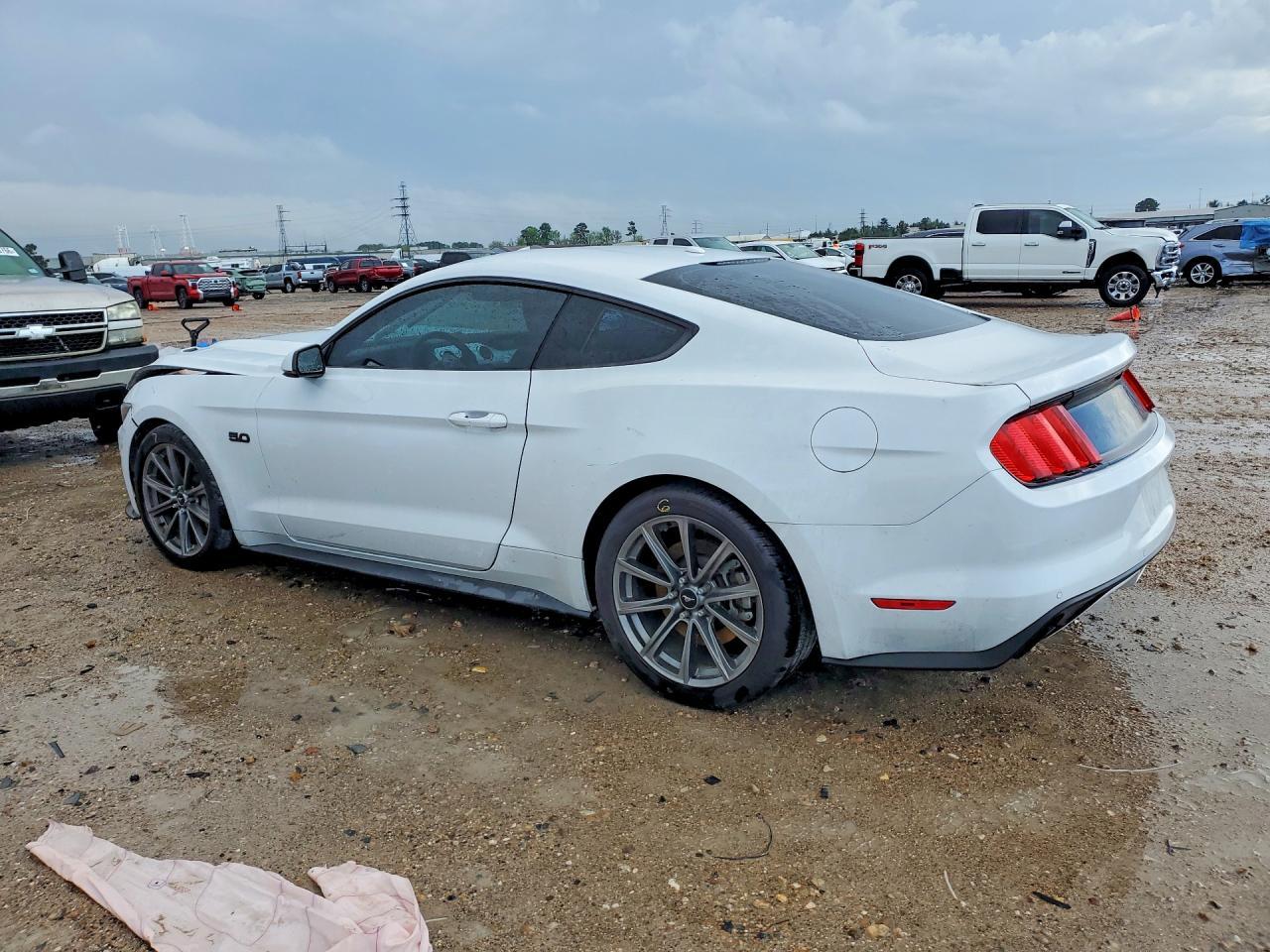 2016 Ford Mustang Gt - Фото 2