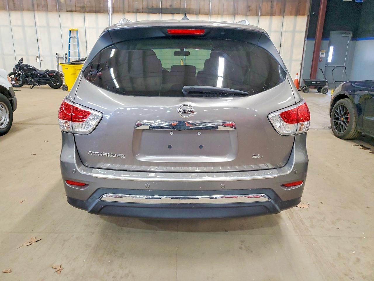 2014 Nissan Pathfinder S - Фото 6