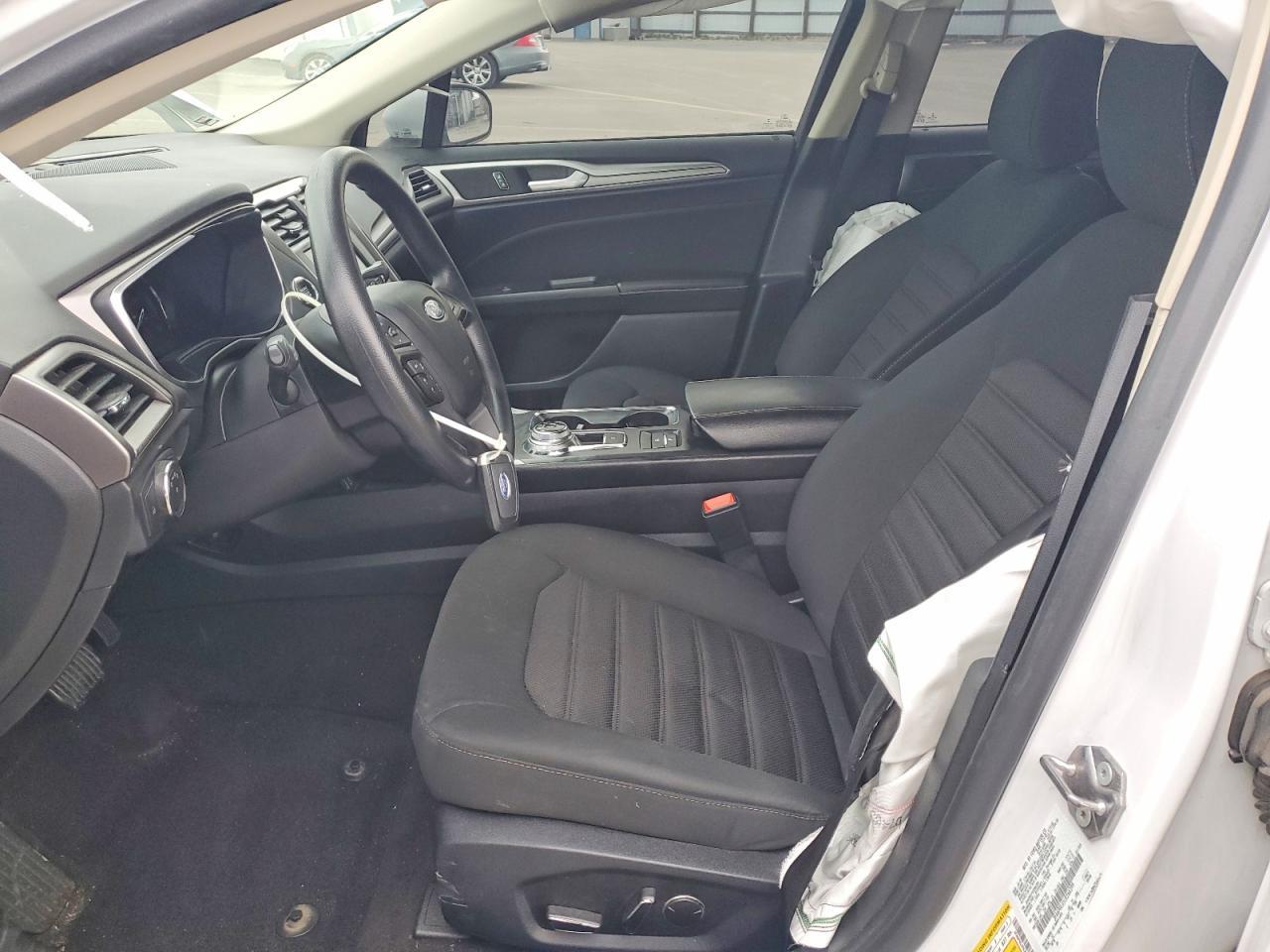 2020 Ford Fusion - Image 7