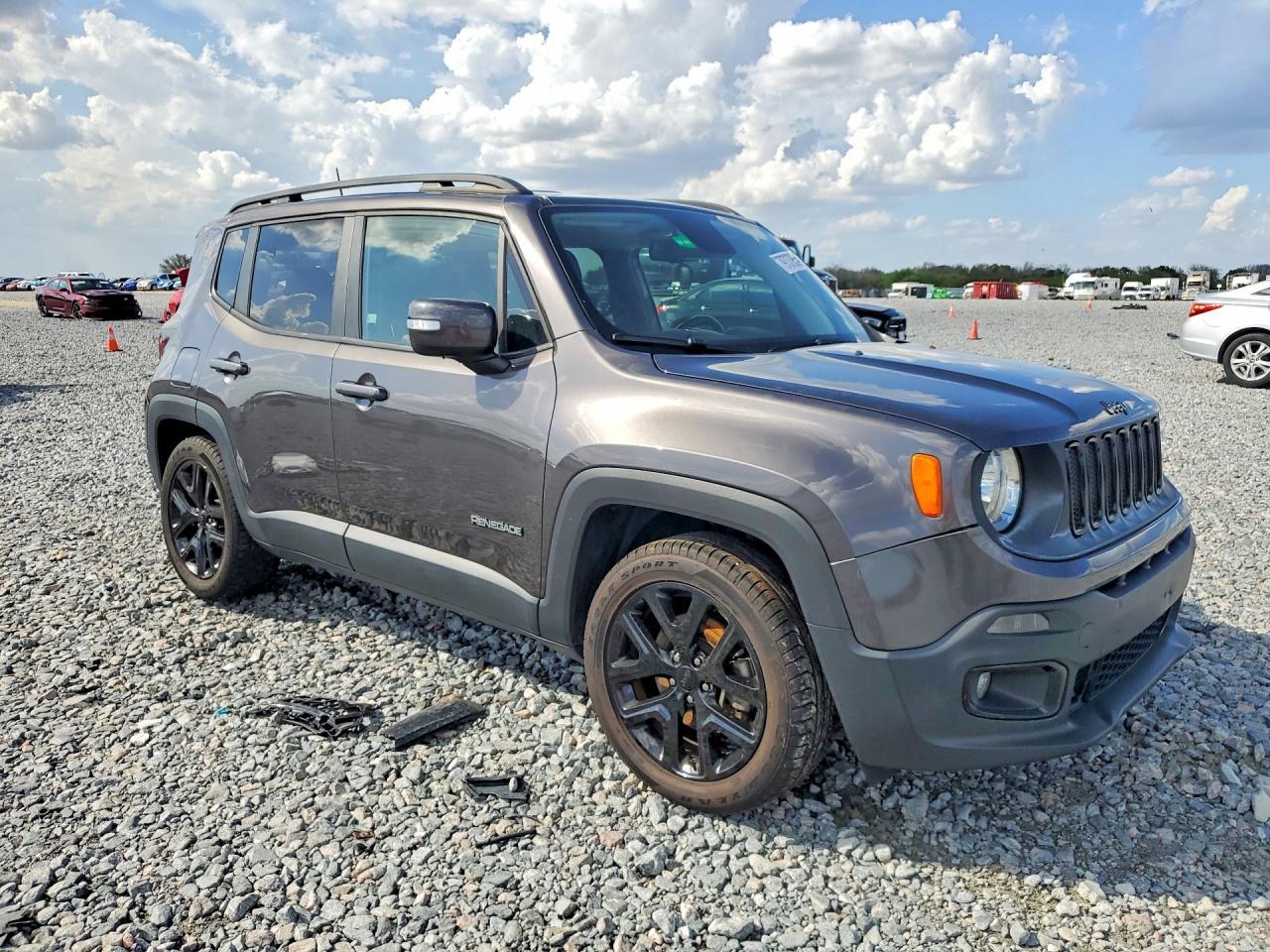 2018 Jeep Renegade Latitude - Image 4