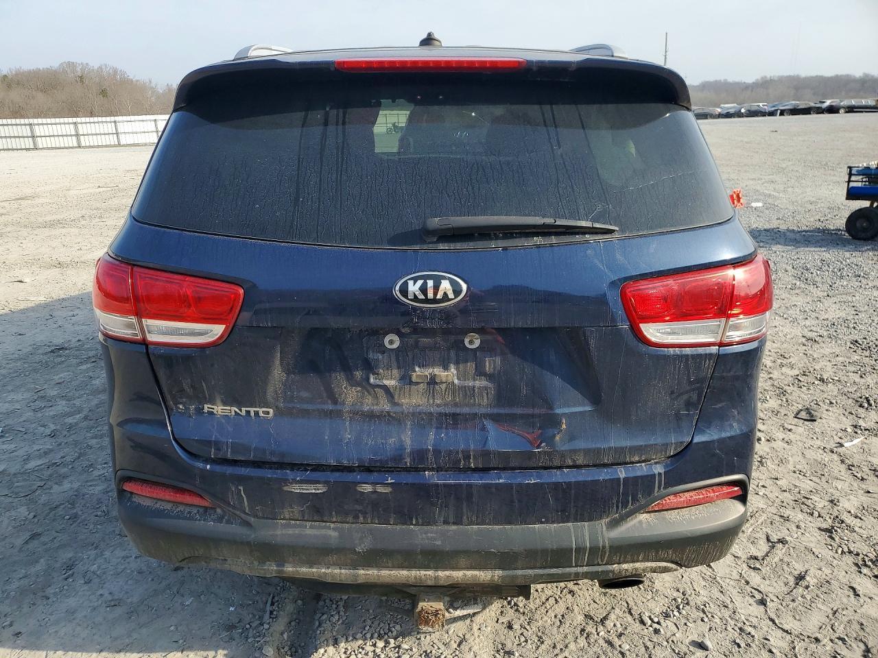 2018 Kia Sorento Lx V6 - Image 6