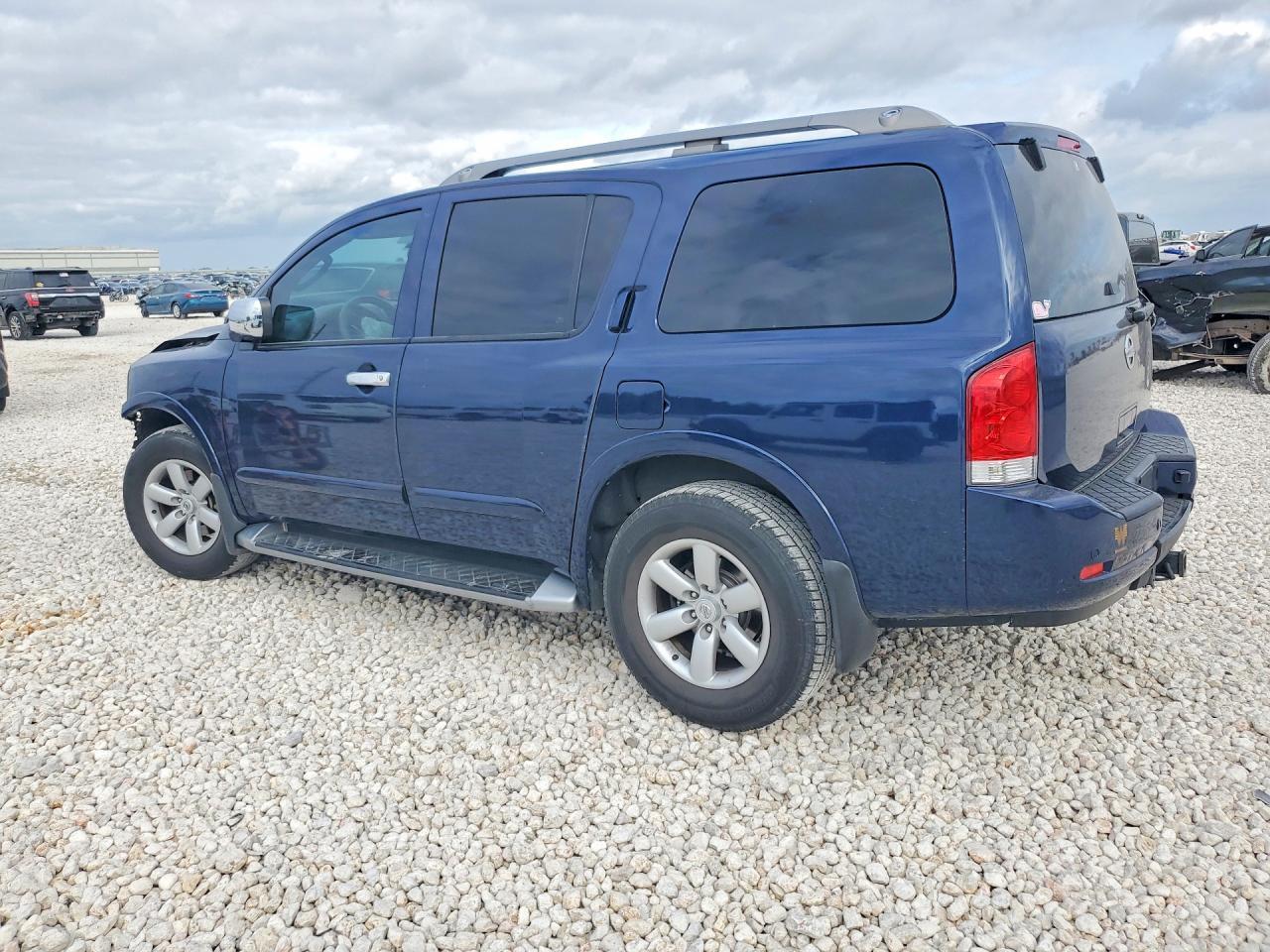 2010 Nissan Armada Se - Image 2