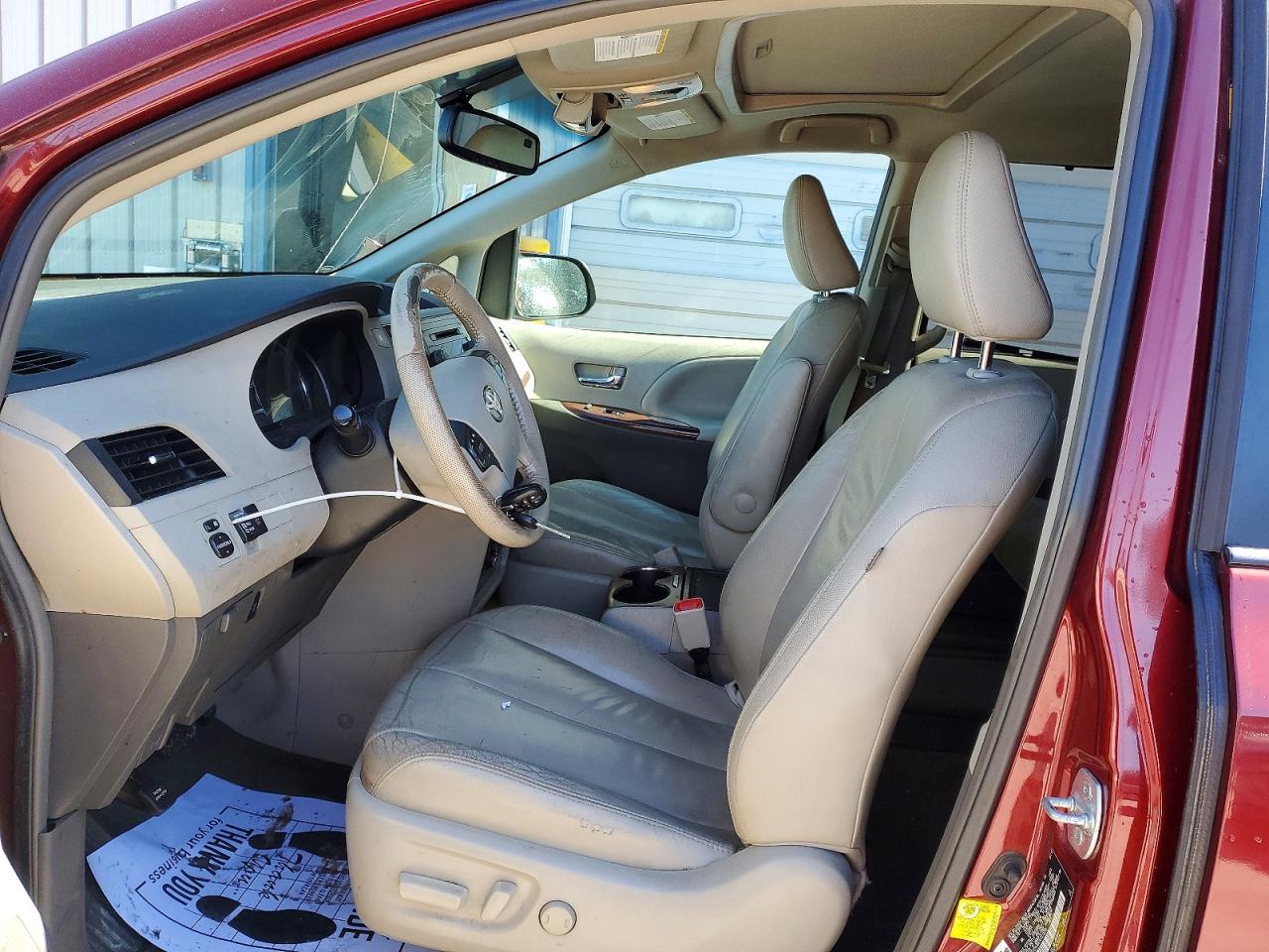 2012 Toyota Sienna Xle 8-Passenger - Image 7