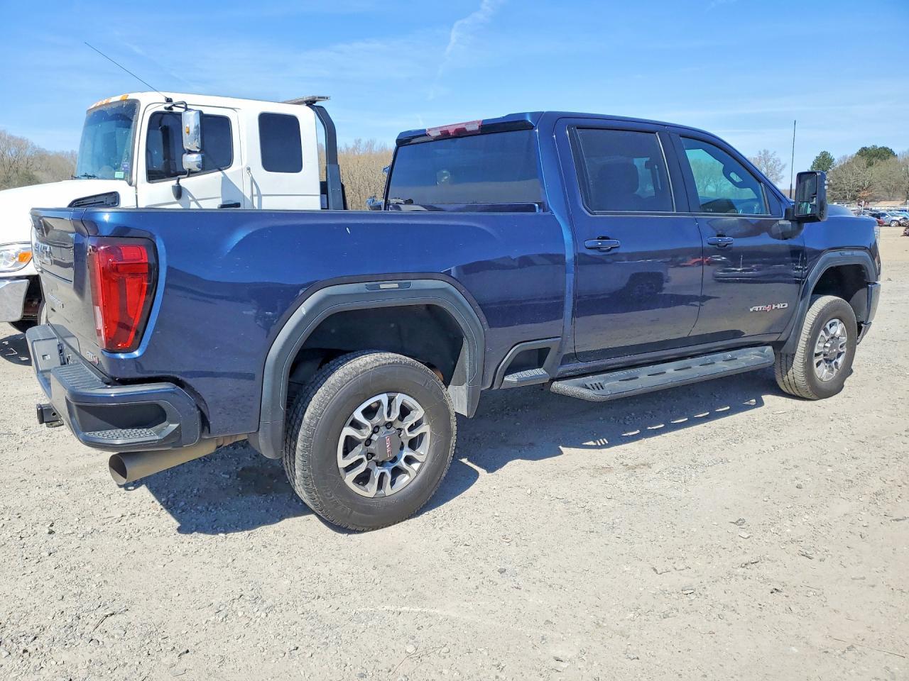 2022 GMC Sierra K3500 At4 - Фото 3
