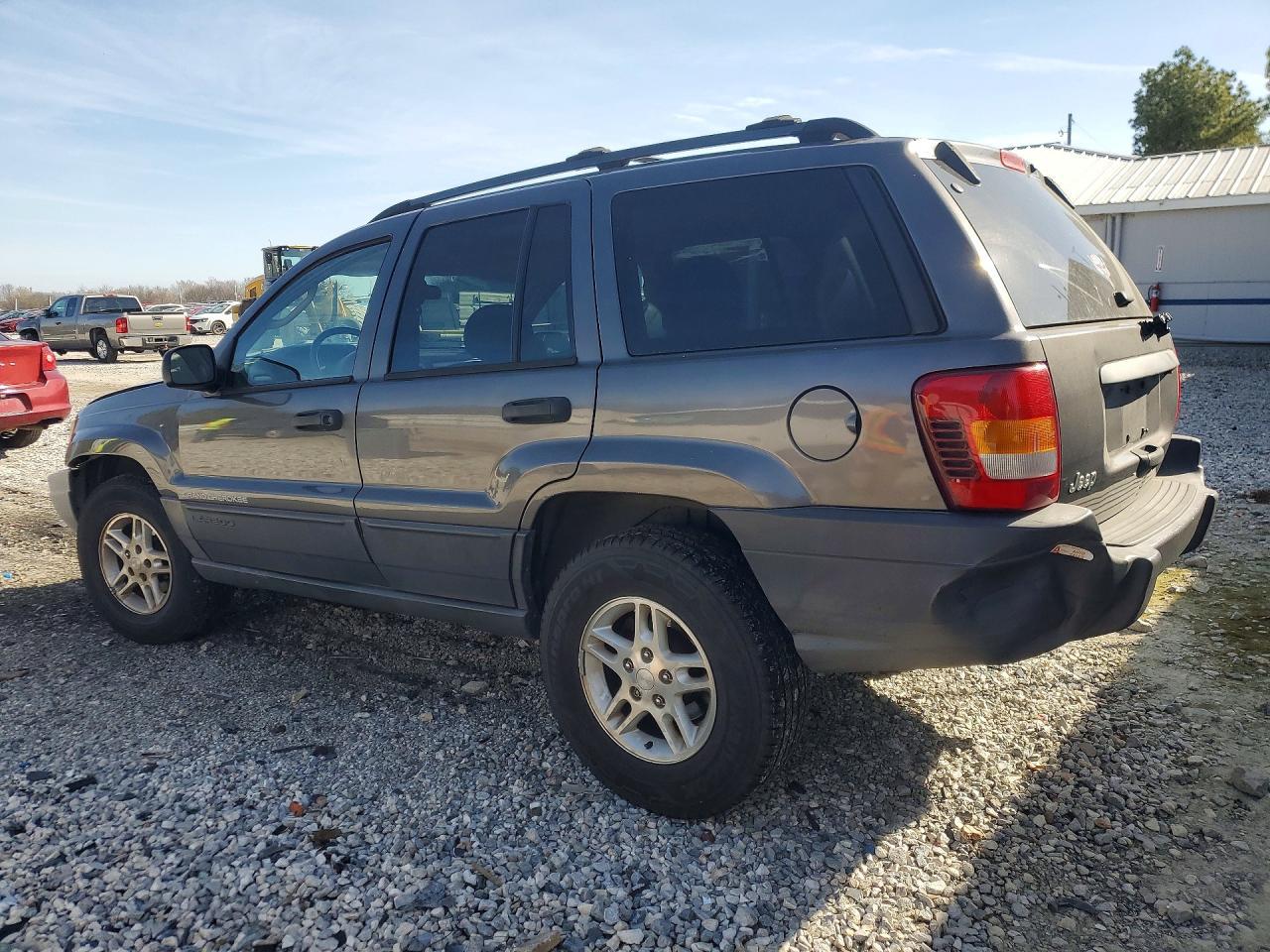 2003 Jeep Grand Cherokee Laredo - Image 2