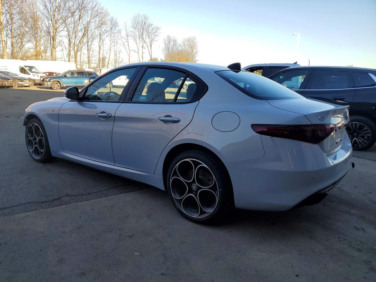 2022 Alfa Romeo Giulia Super - Фото 2