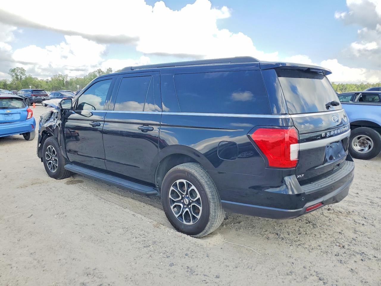 2022 Ford Expedition Max Xlt - Фото 2