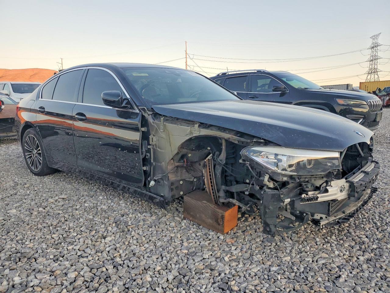 2019 BMW 530 I - Фото 4