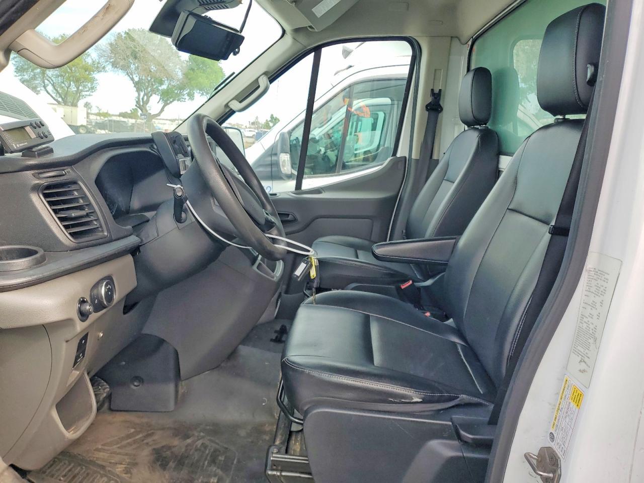 2021 Ford Transit Delivery Truck - Фото 7