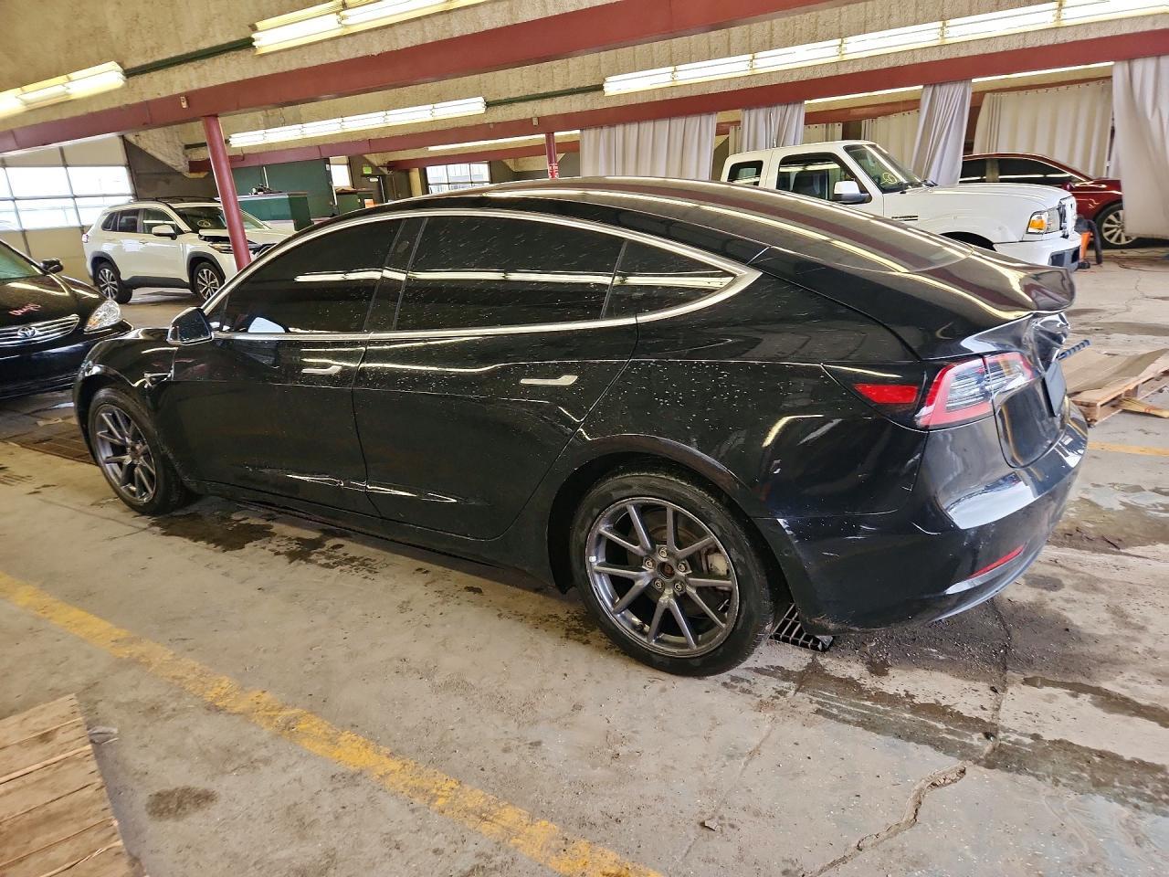 2019 Tesla Model 3 - Image 2