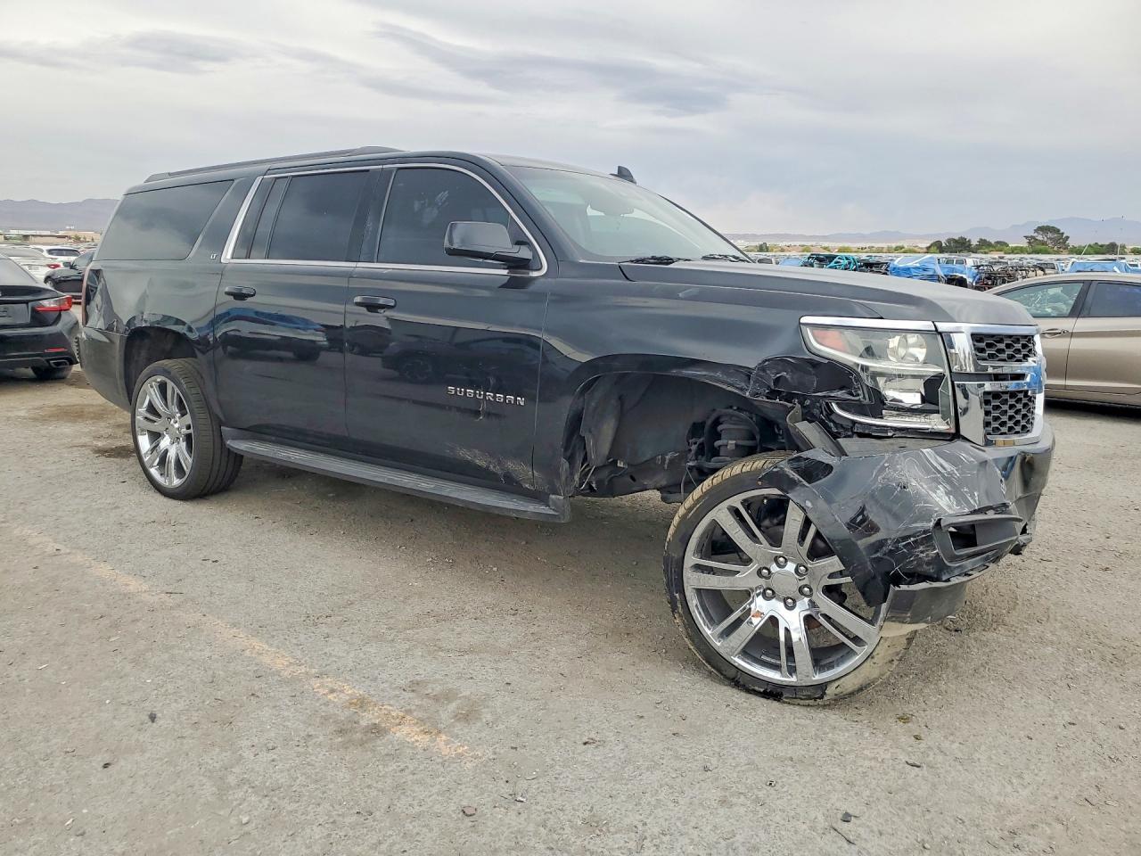 2018 Chevrolet Suburban C1500 Lt - Фото 4