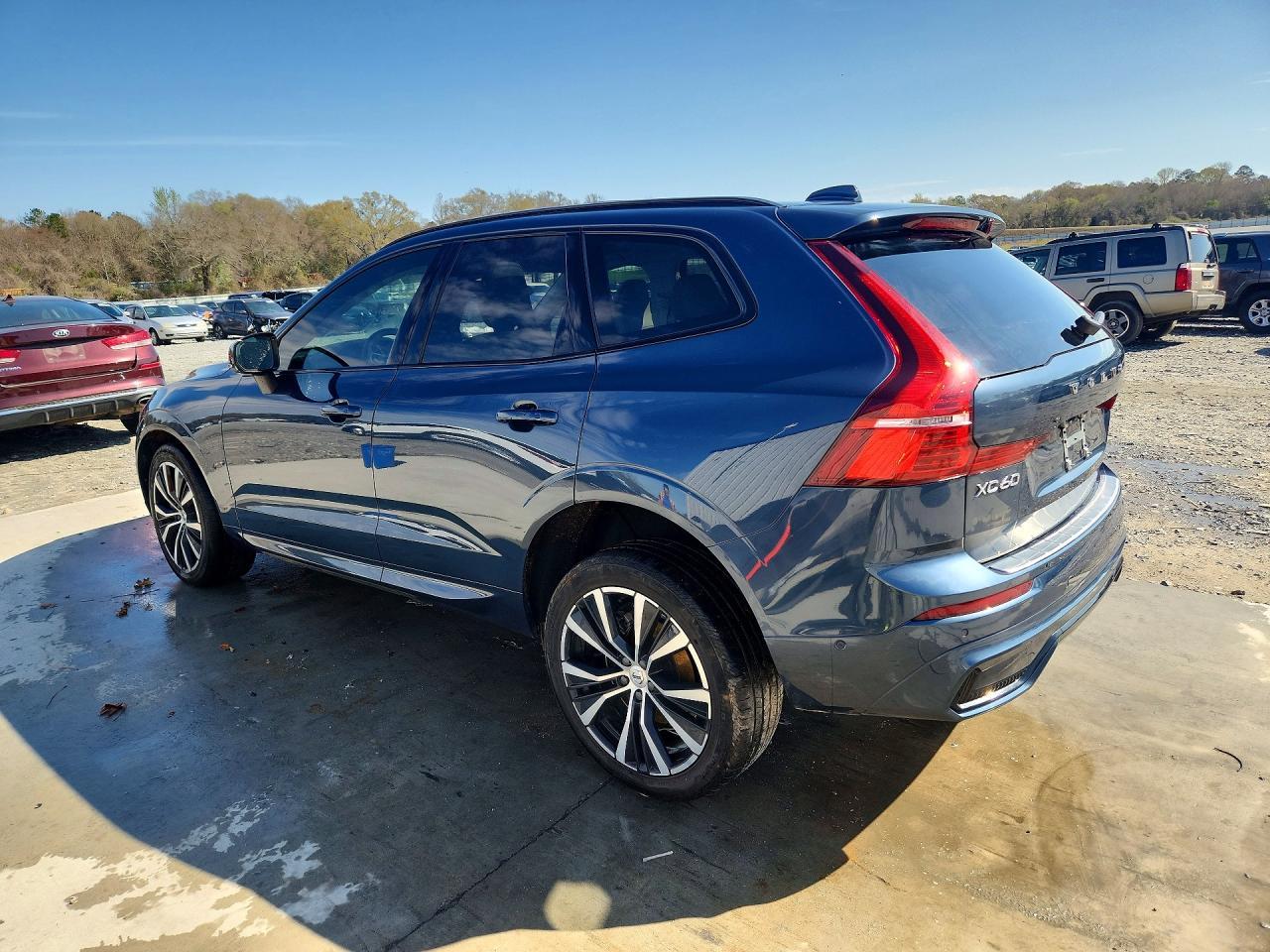2023 Volvo Xc60 Ultimate - Image 2
