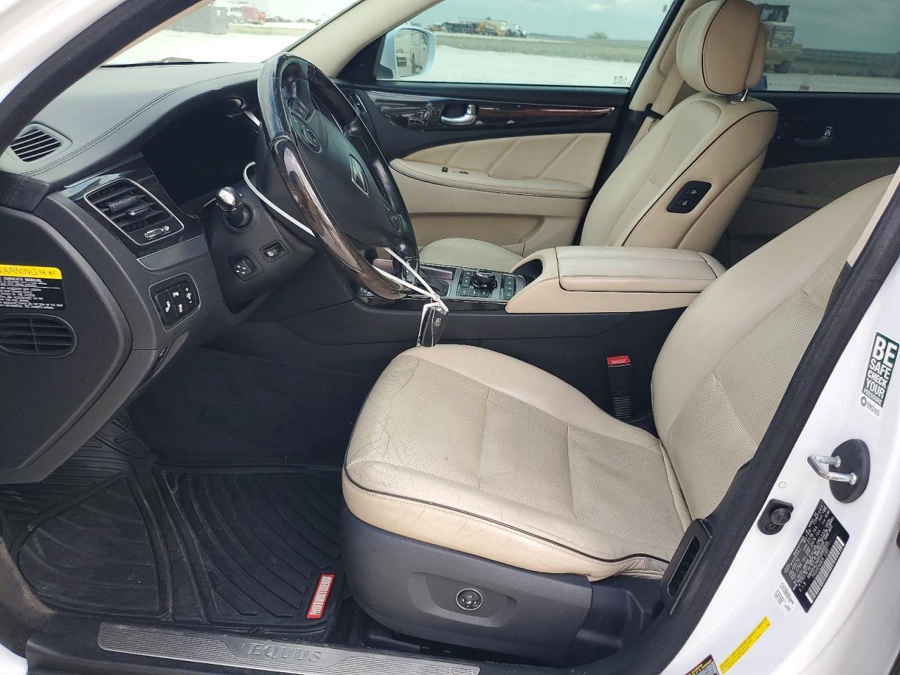 2015 Hyundai Equus Signature - Image 7