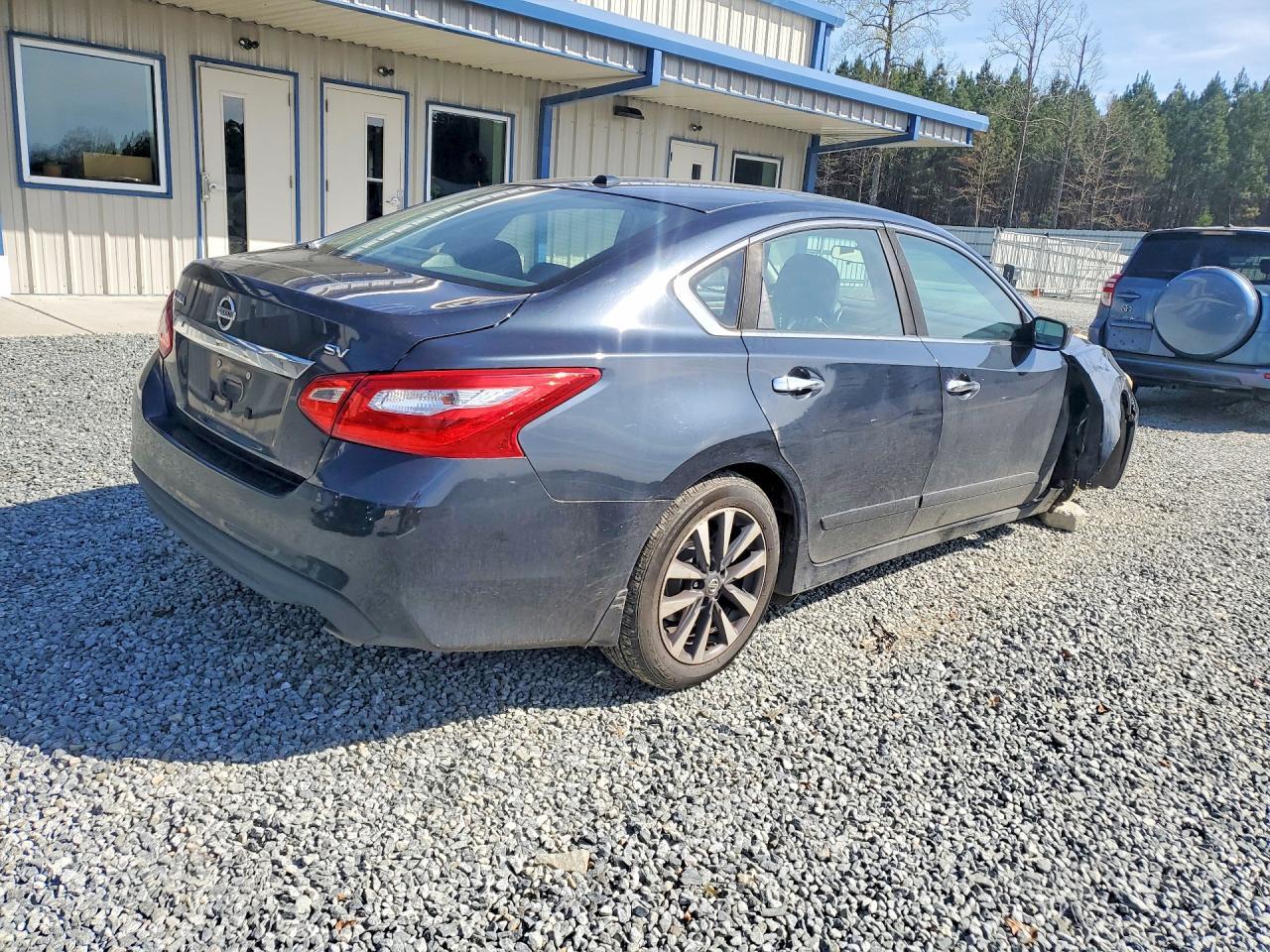 2016 Nissan Altima 2.5 Sv - Image 3