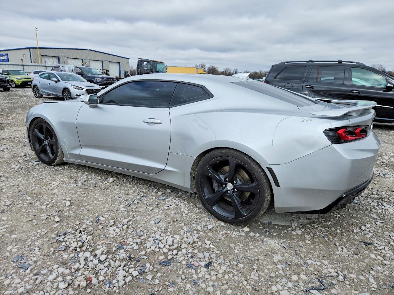 2018 Chevrolet Camaro Ss - Image 2