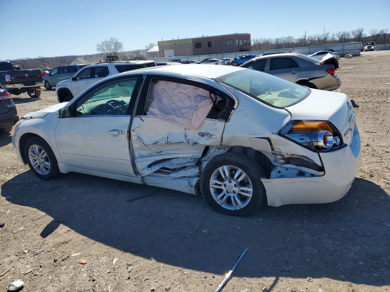 2012 Nissan Altima 2.5 - Фото 2