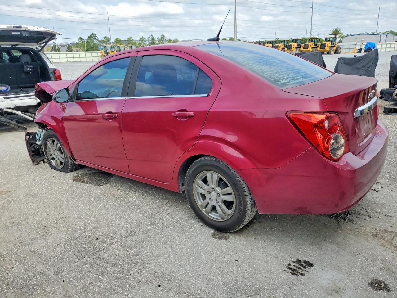 2014 Chevrolet Sonic Lt - Image 2