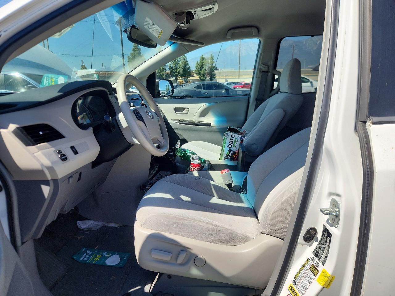 2014 Toyota Sienna Le 8-Passenger - Фото 7