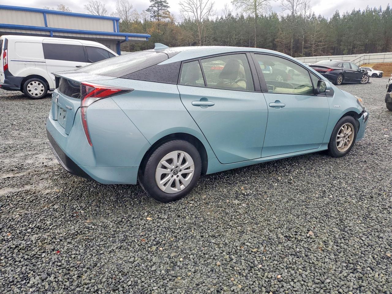 2018 Toyota Prius One - Image 3