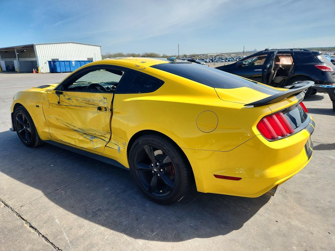 2015 Ford Mustang - Фото 2